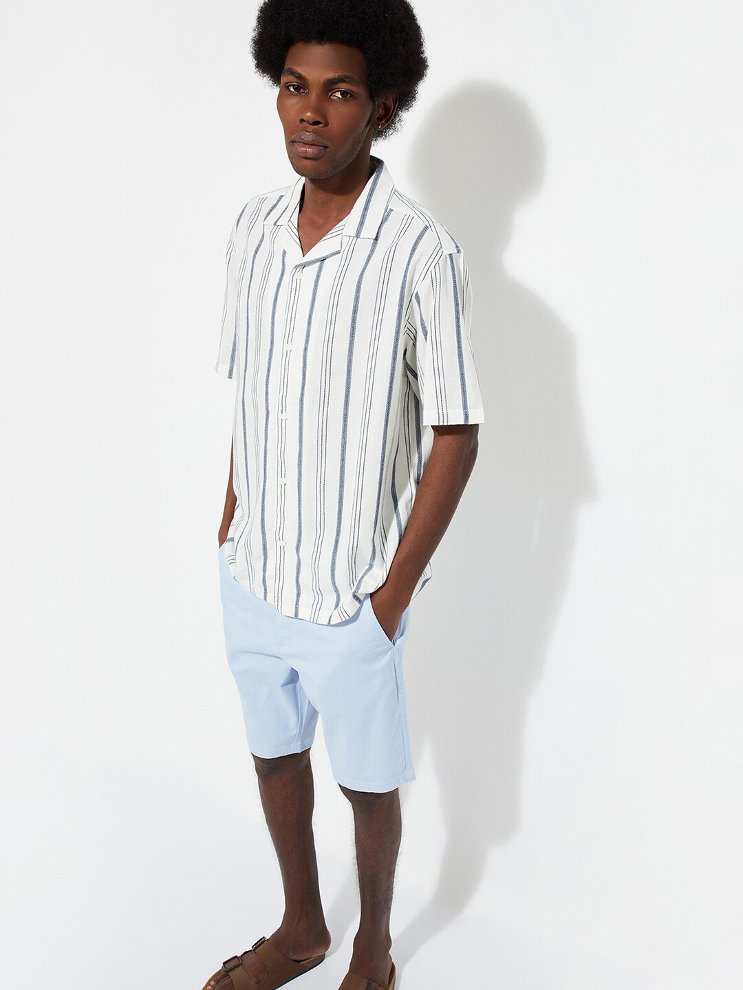 

max URB_N Men Relaxed Fit Striped Resort Shirt, White