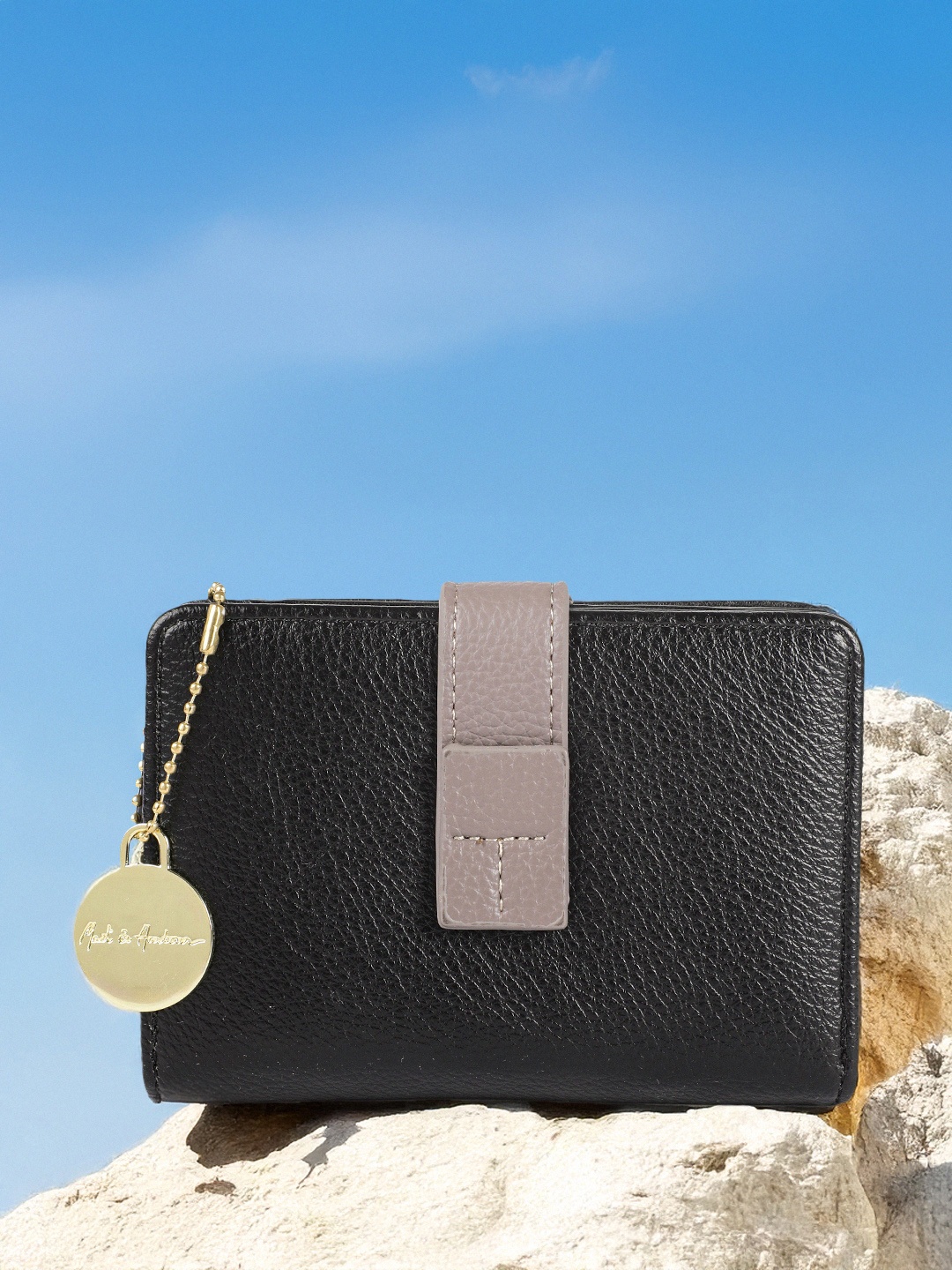 

Mast & Harbour Women Two Fold Wallet, Black