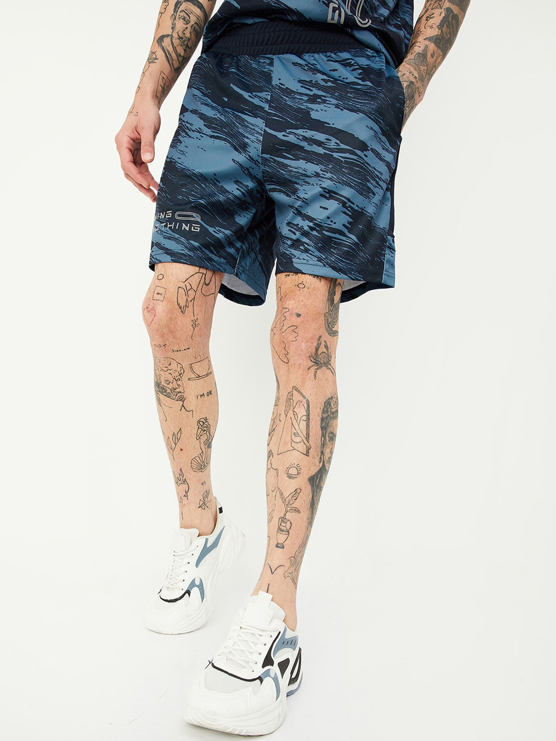 

max Men Mid-Rise Abstract Printed Shorts, Blue