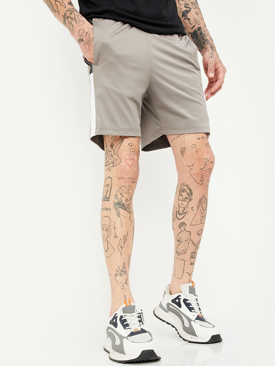 

max Men Mid Rise Shorts, Grey