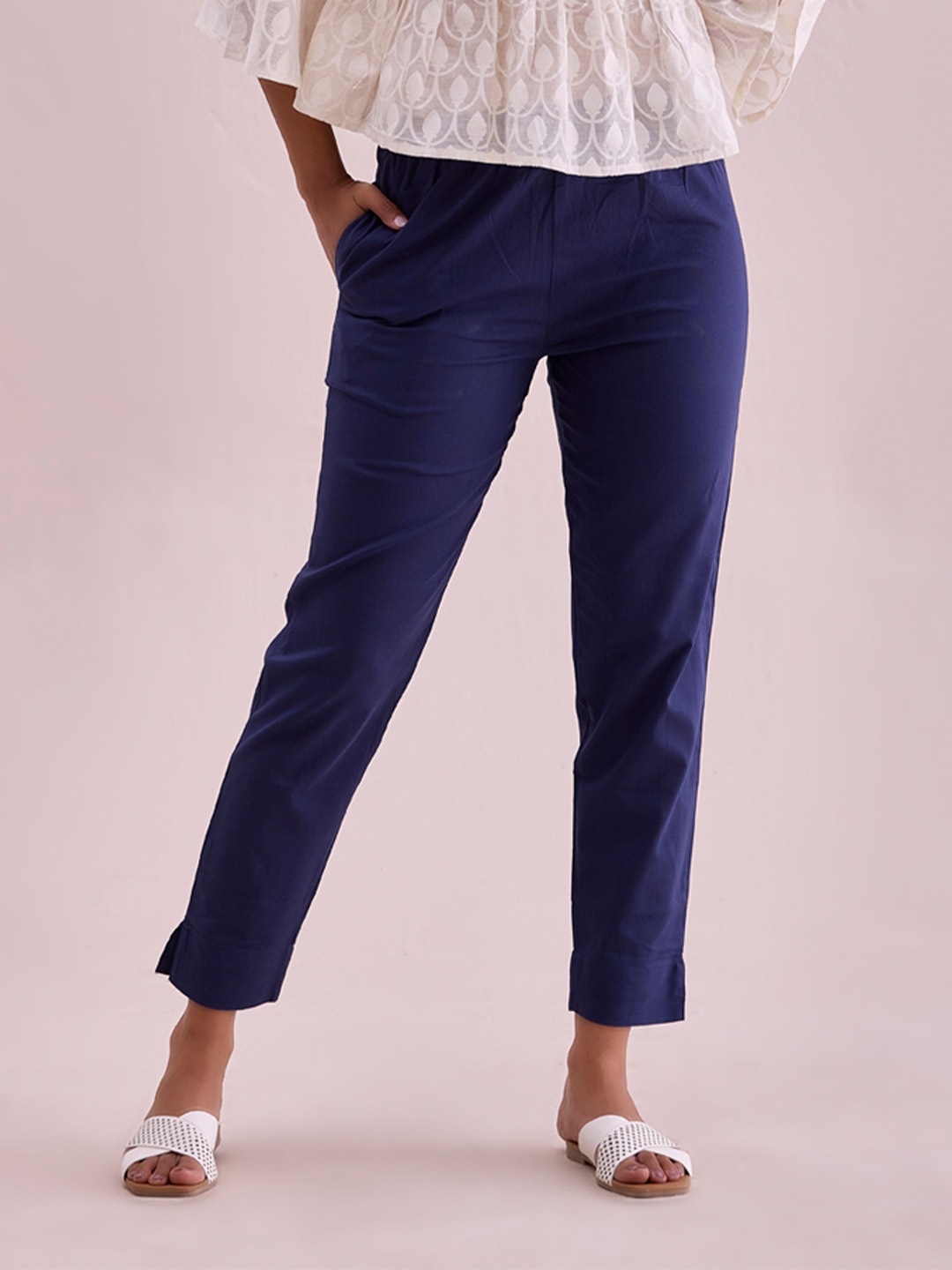 

Go Colors Women Relaxed Regular Fit Cotton Mid-Rise Trouser, Navy blue