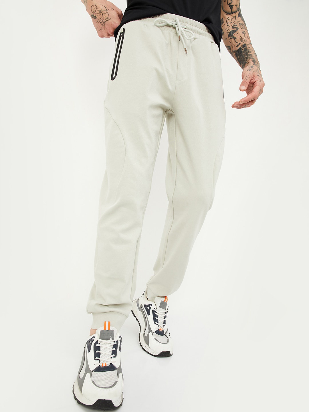 

max Men Regular Fit Side Pockets Joggers, Off white