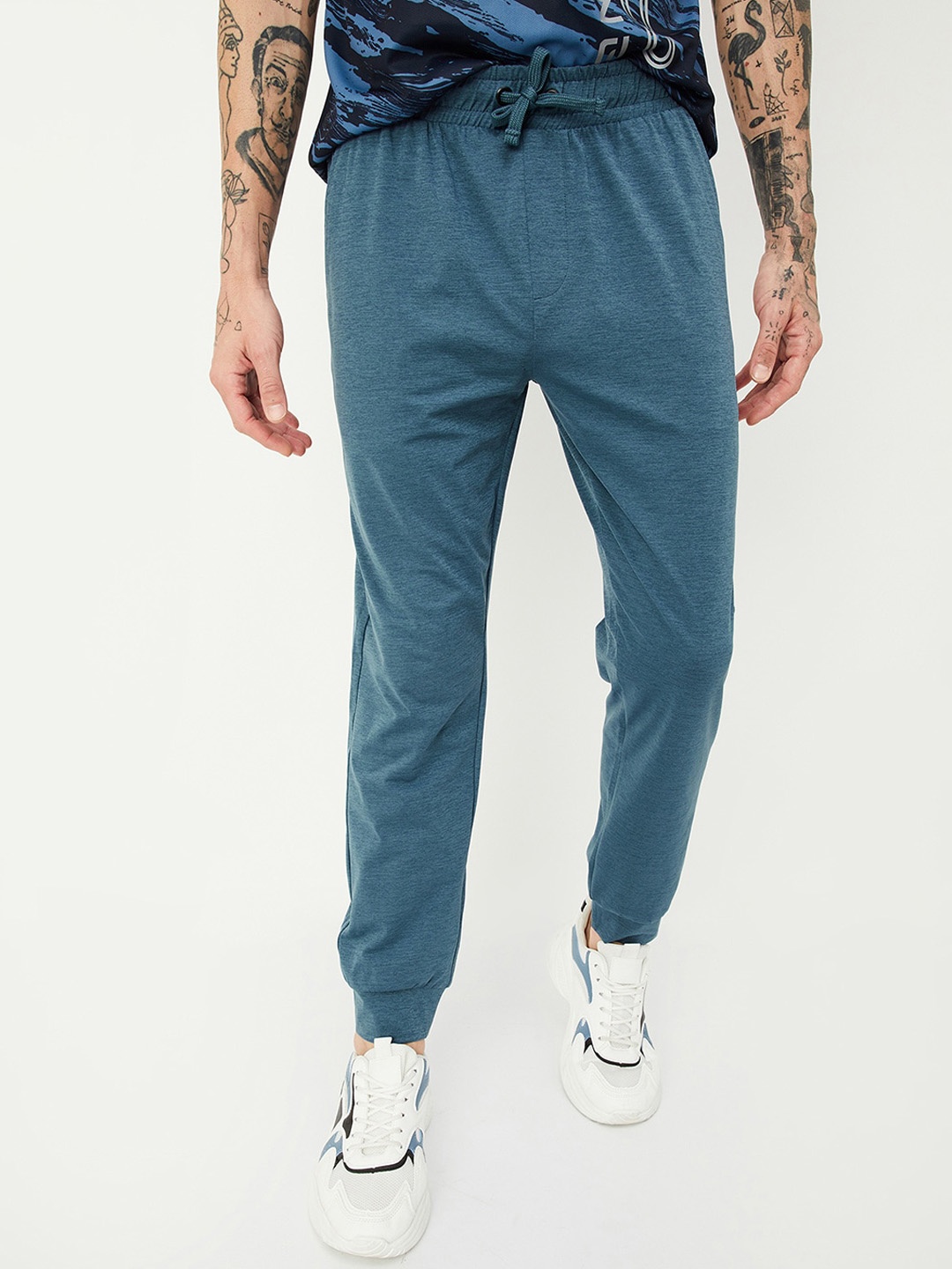 

max Men Regular Fit Side Pockets Joggers, Blue