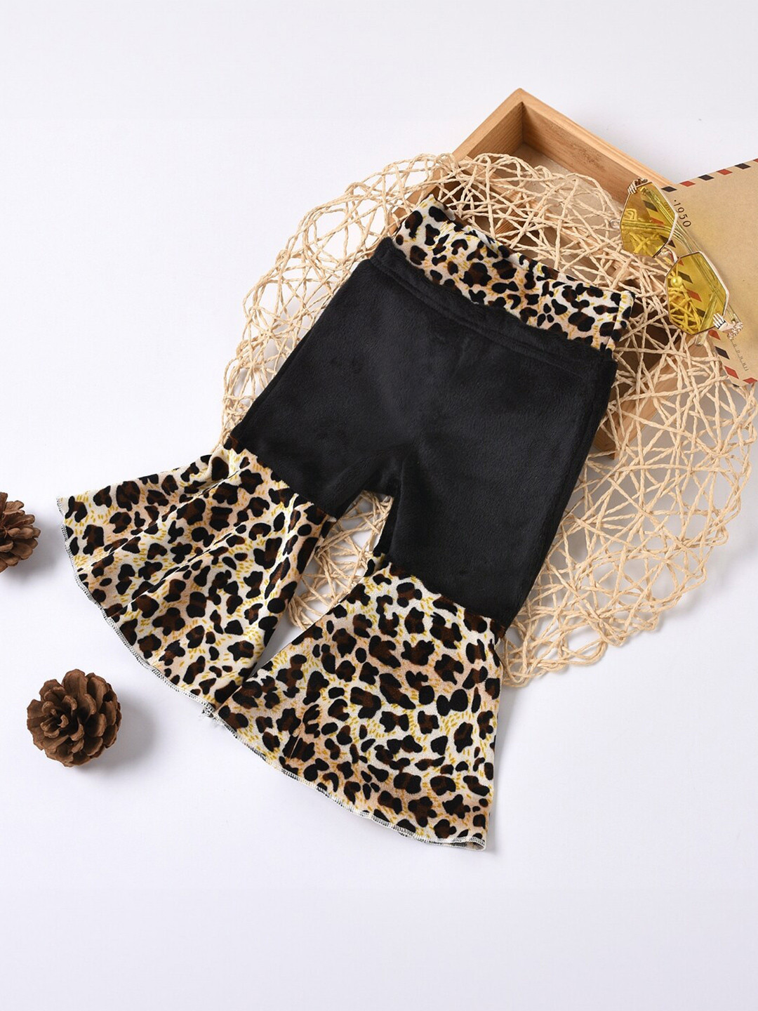 

StyleCast Girls Black Animal Printed Wide Leg Palazzos