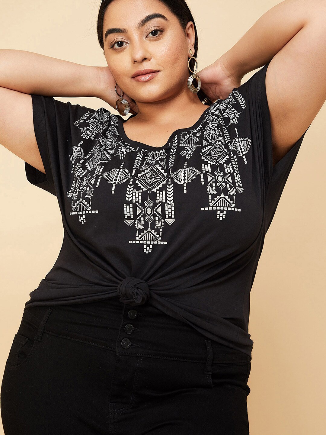 

max Plus Size Geometric Printed Round Neck Cotton T-shirt, Black