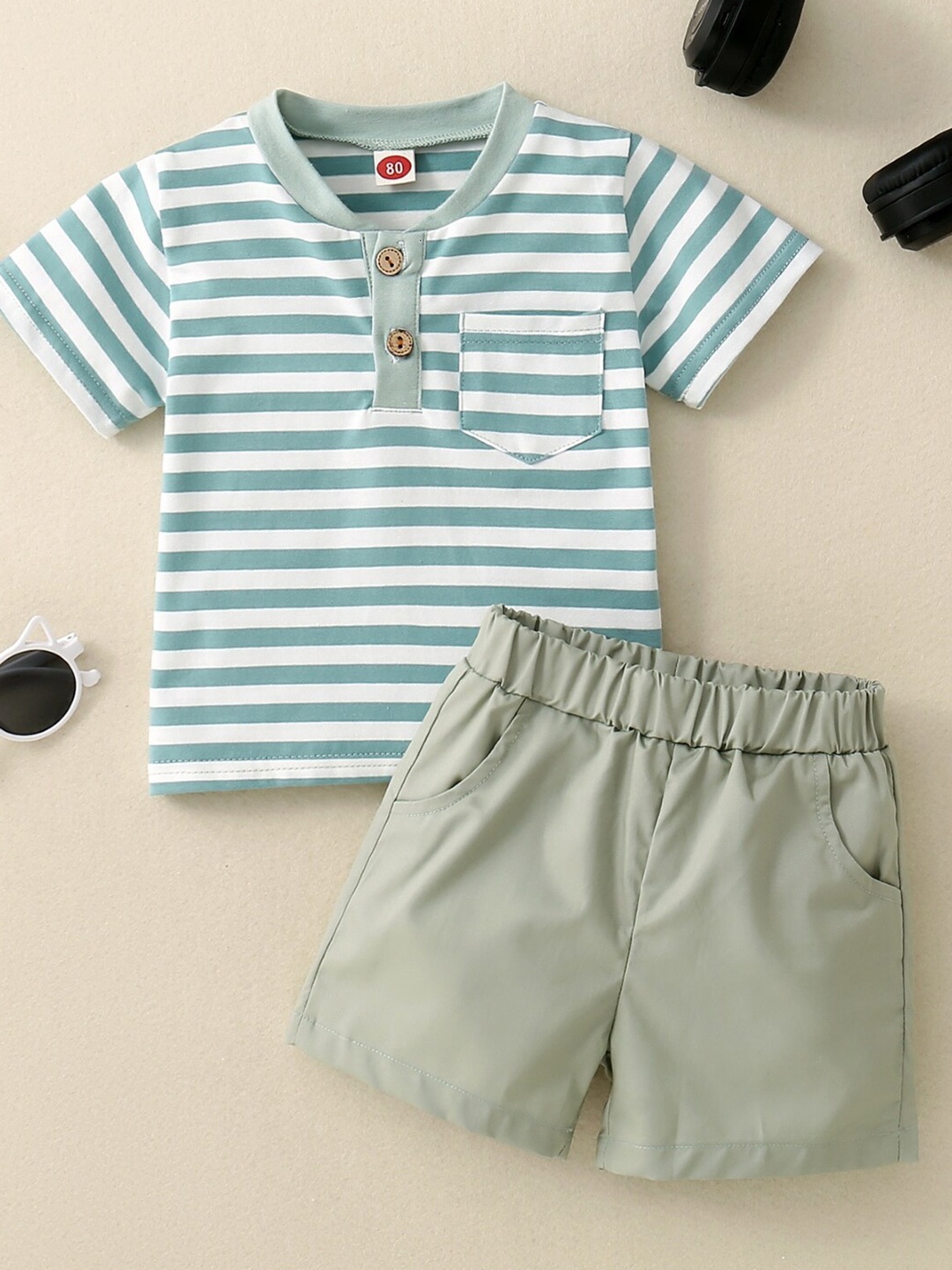 

StyleCast Boys Henley Neck Short Sleeves Striped T-shirt with Shorts, Green