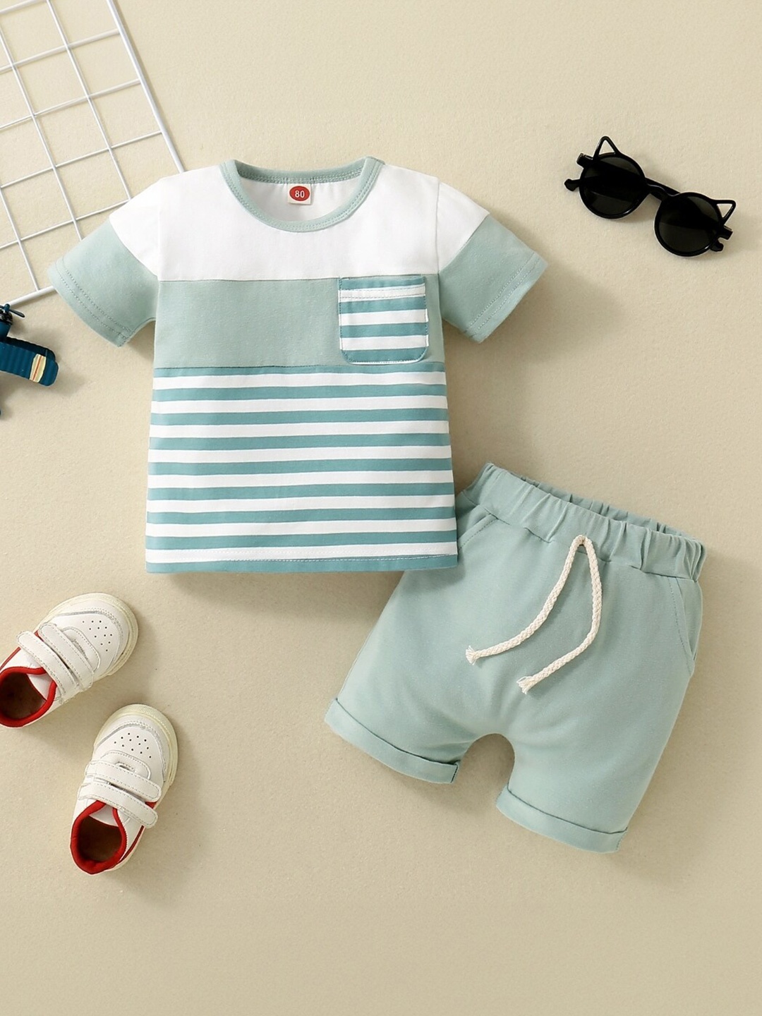 

StyleCast Boys White & Green Striped T-shirt with Shorts