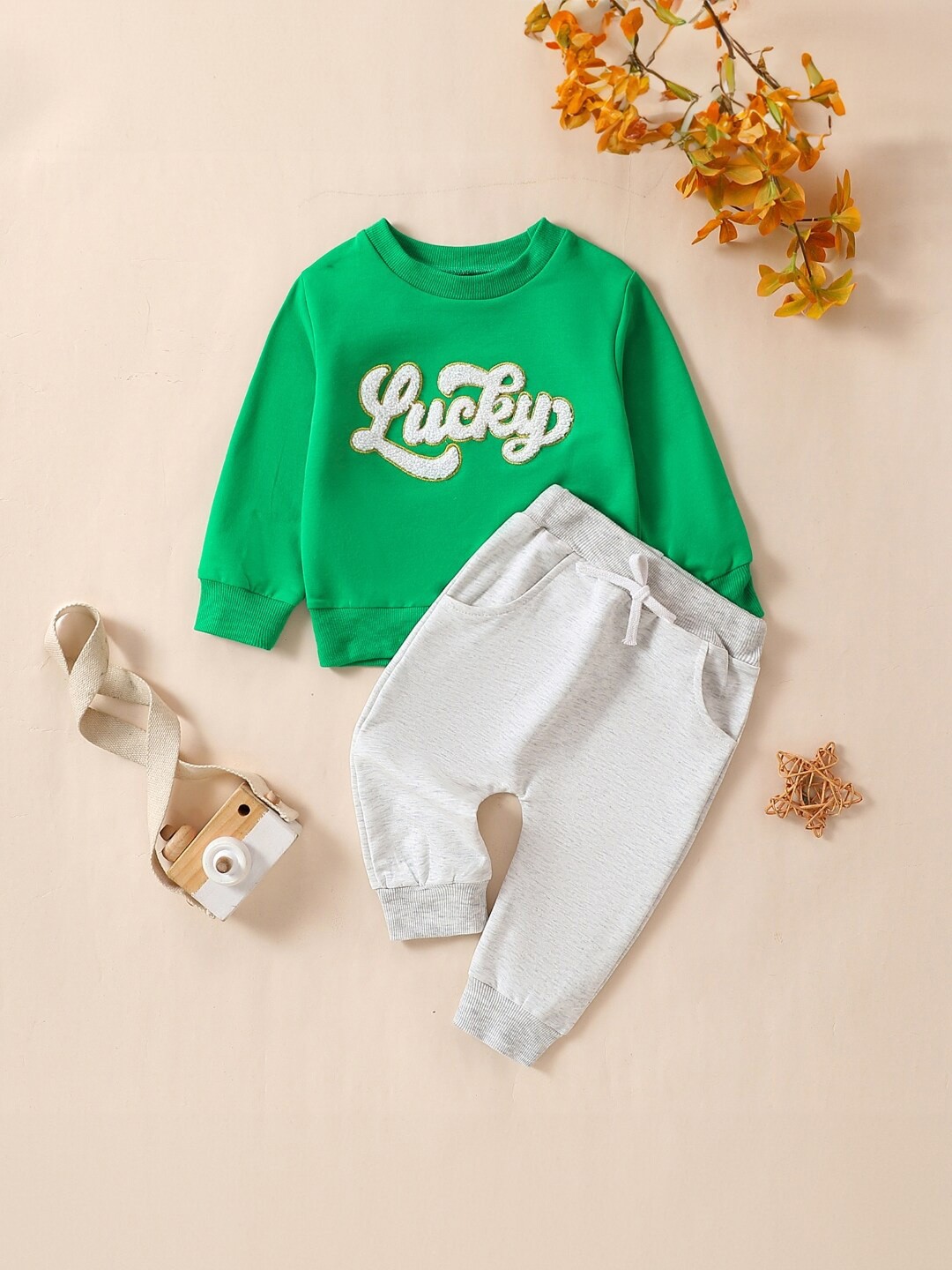 

StyleCast Boys Round Neck Long Sleeves Top with Trouser, Green