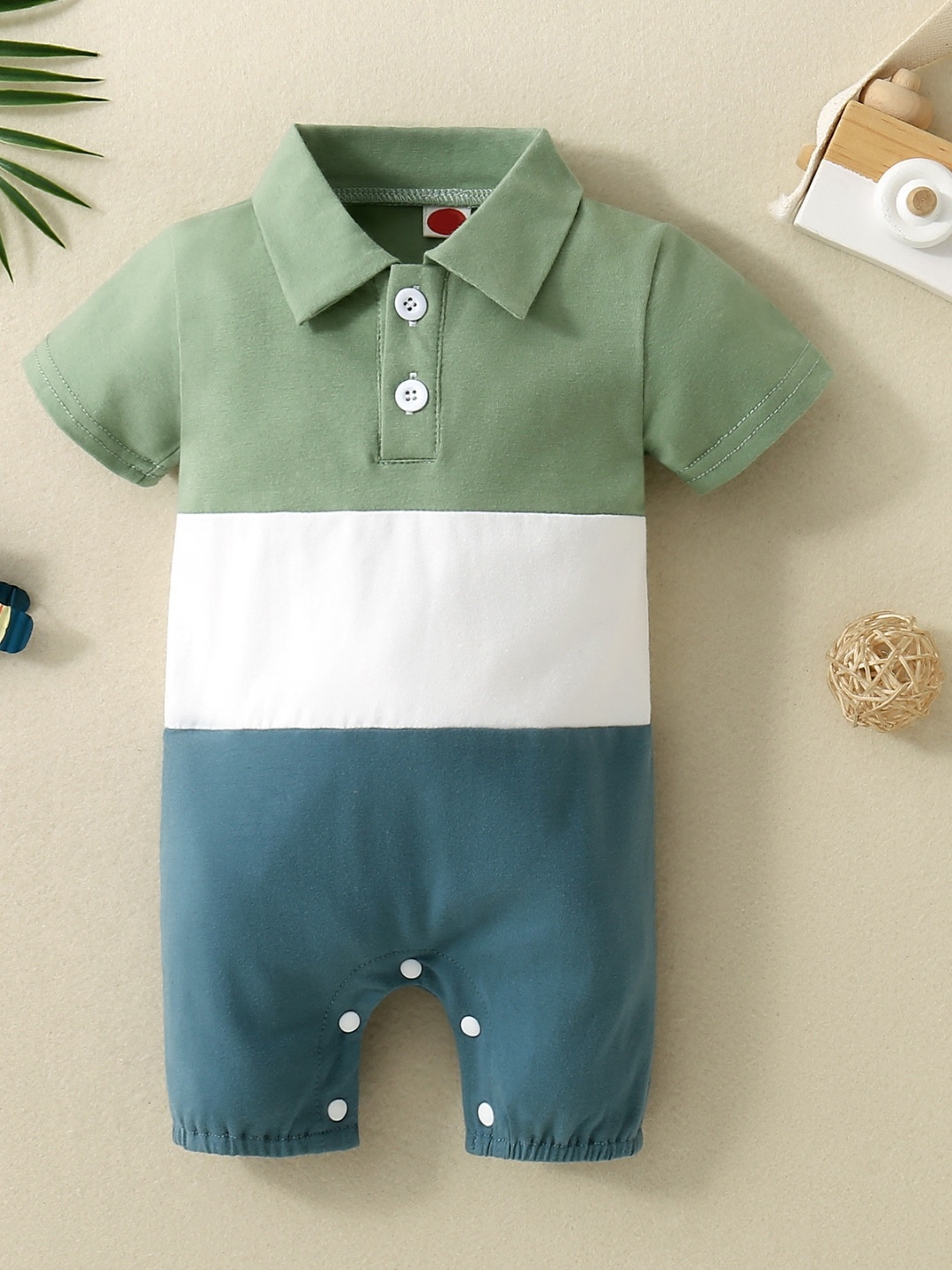 

StyleCast Infants Boys Green Colourblocked Shirt Collar Rompers