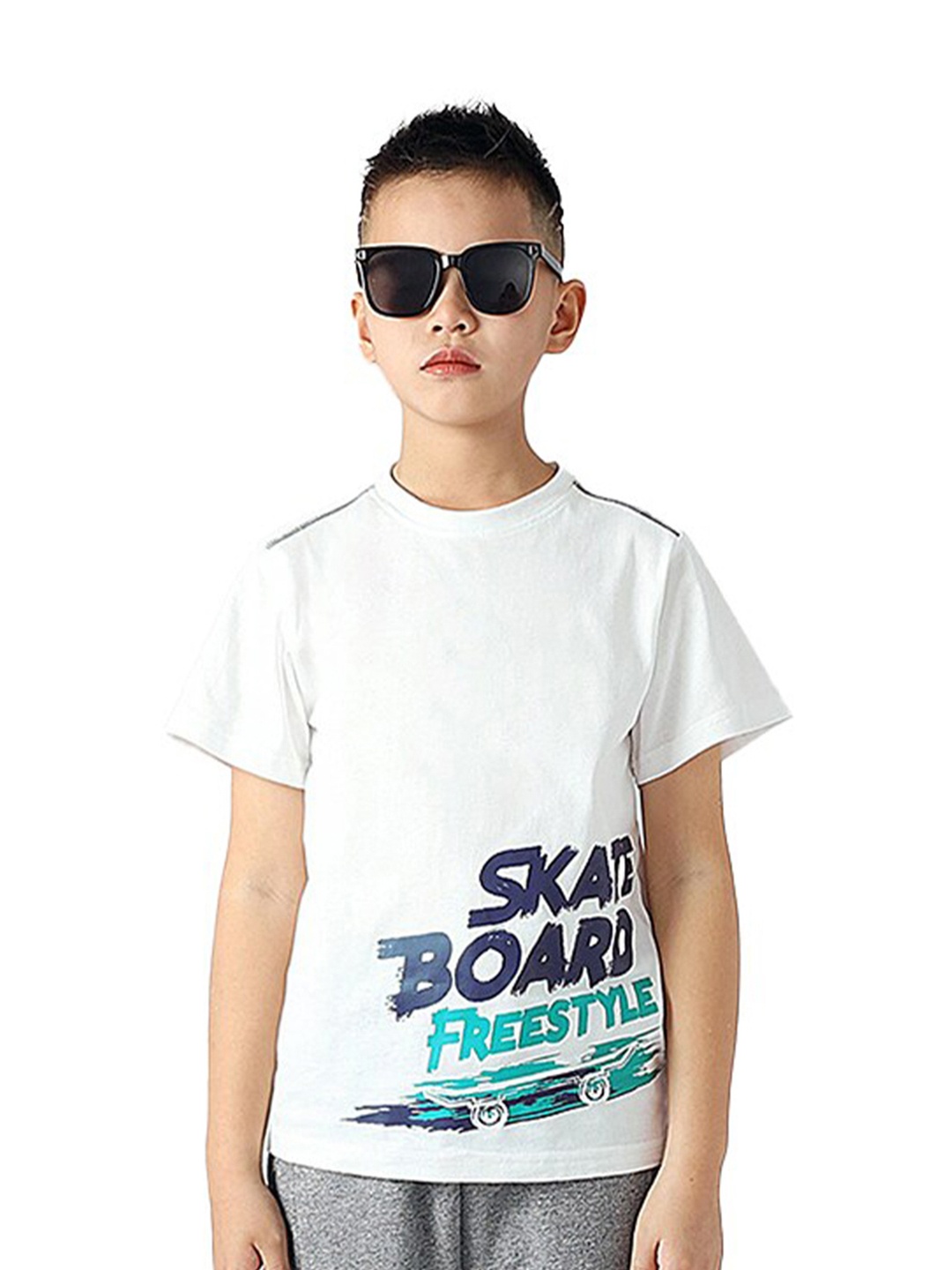 

StyleCast x Revolte Boys Graphic Printed Cotton T-shirt, White