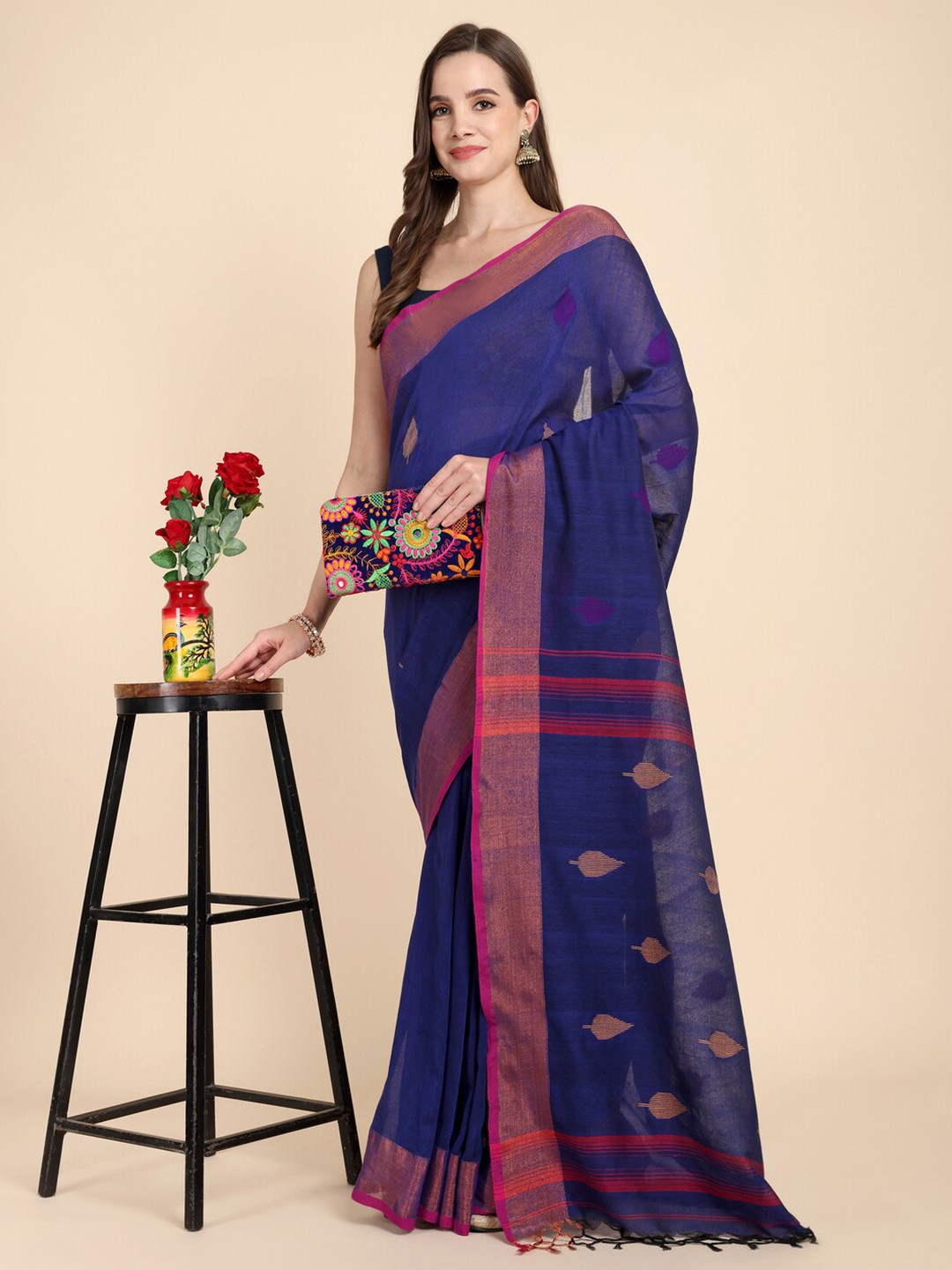 

Bong ButiQ Ethnic Motifs Woven Design Pure Cotton Khadi Saree, Blue