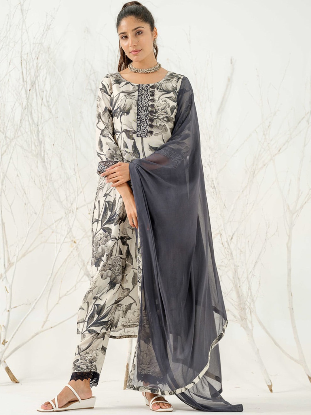 

Ishin Floral Embroidered Linen Straight Kurta with Trousers & Dupatta, Black