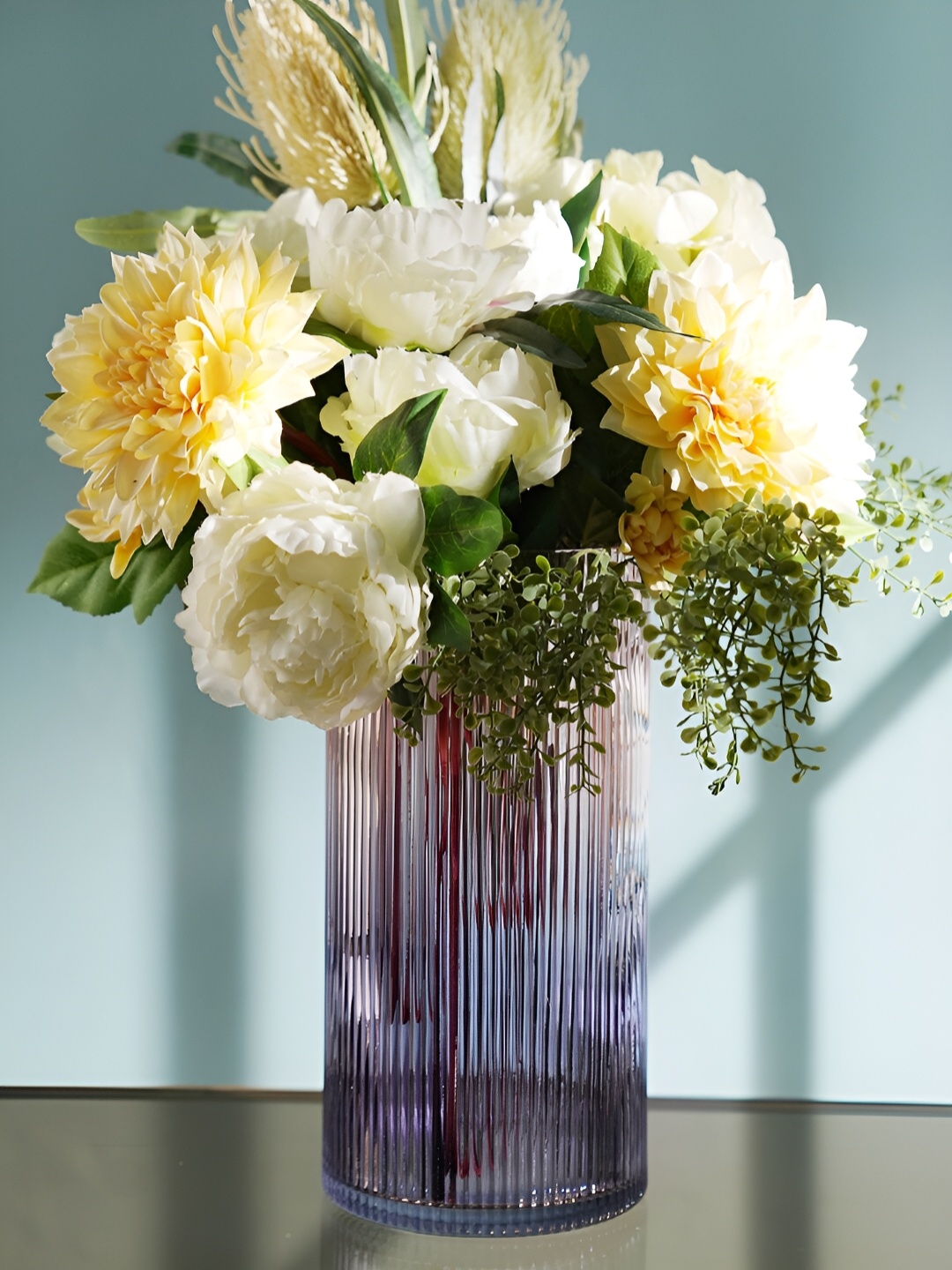 

Pure Home and Living Purple & Pink Ombre Ribbed Straight Flower Vase