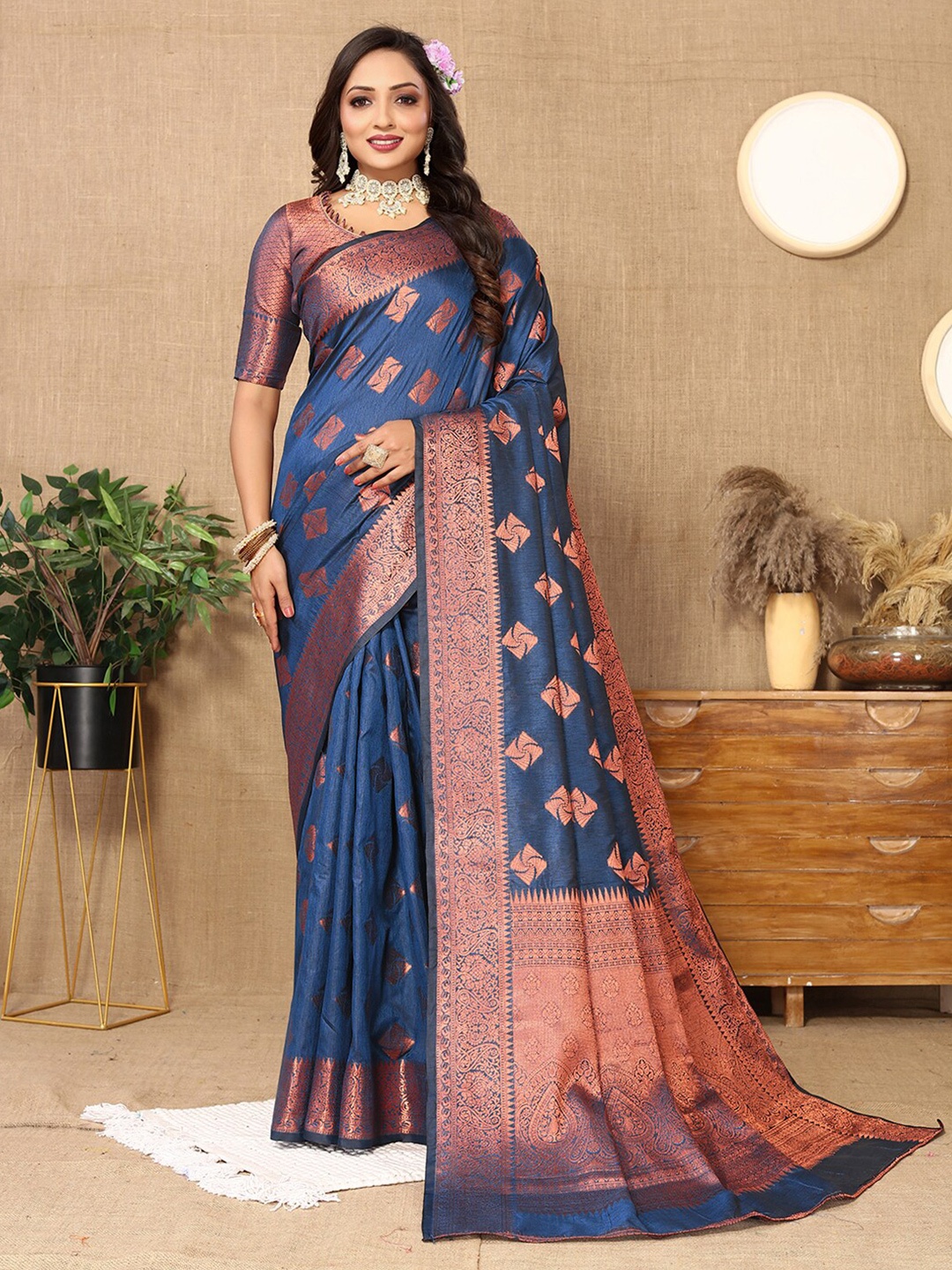 

MARGI DESIGNERS Ethnic Motifs Woven Design Zari Chanderi Saree, Navy blue