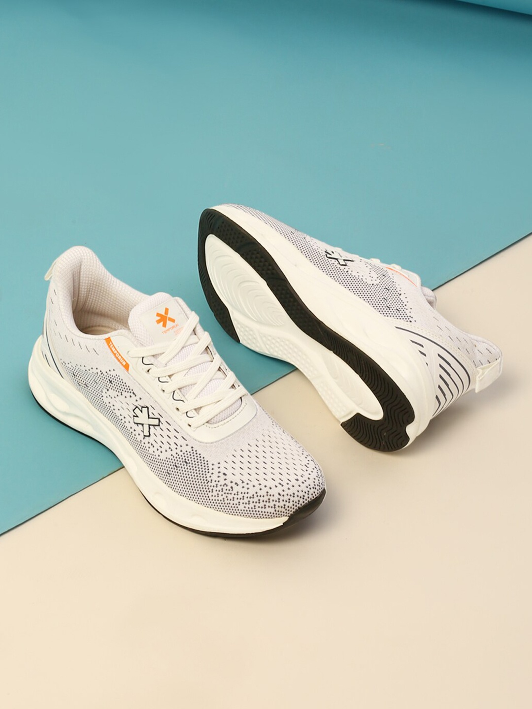 

HRX by Hrithik Roshan Men White Mesh Running Shoes