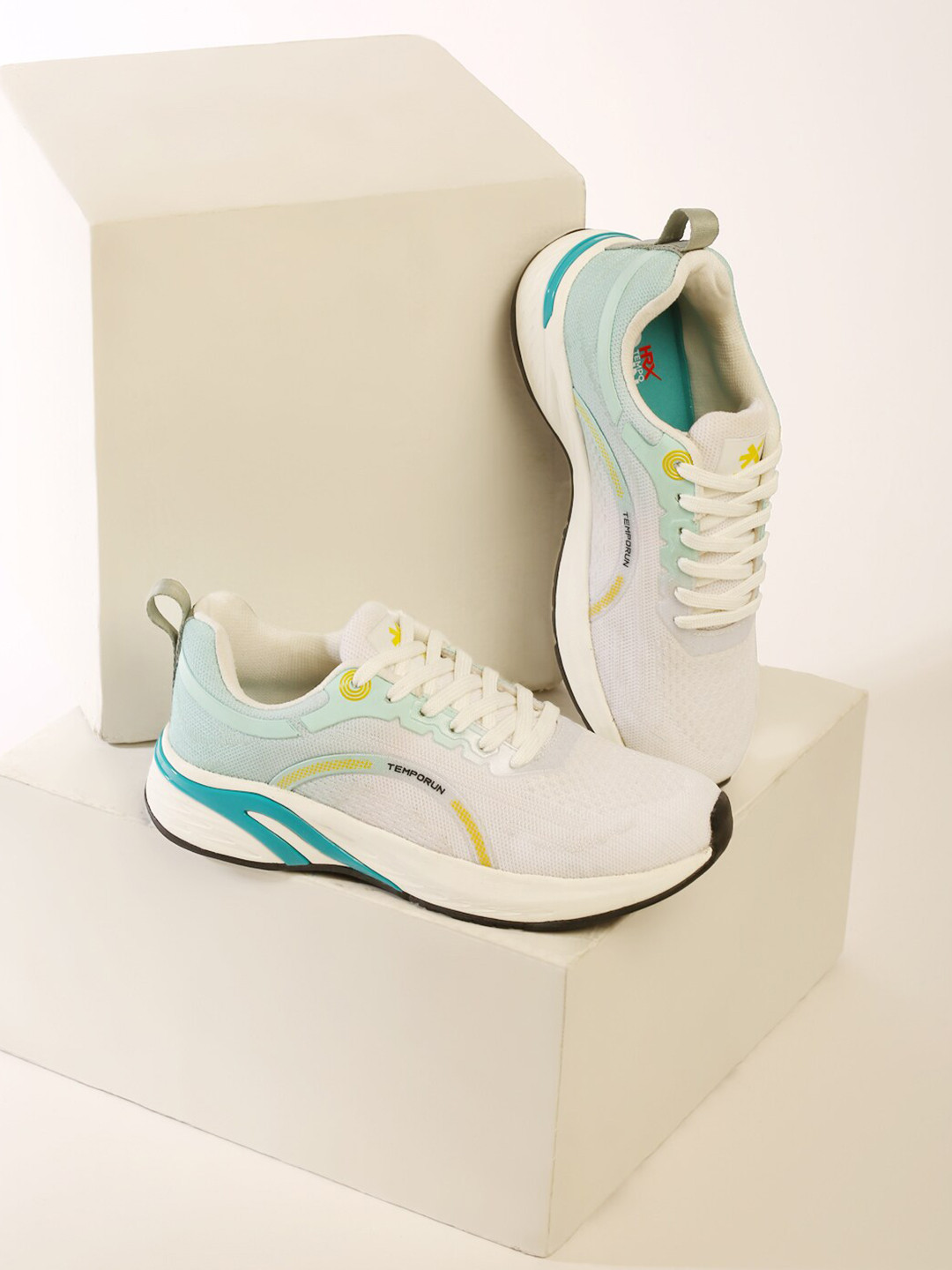 

HRX by Hrithik Roshan Women Green Mesh Running Shoes