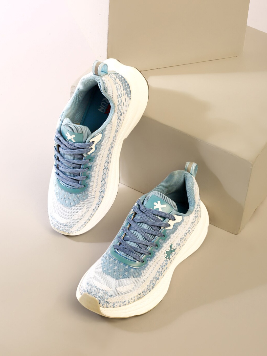 

HRX by Hrithik Roshan Women Sky Blue Mesh Running Shoes