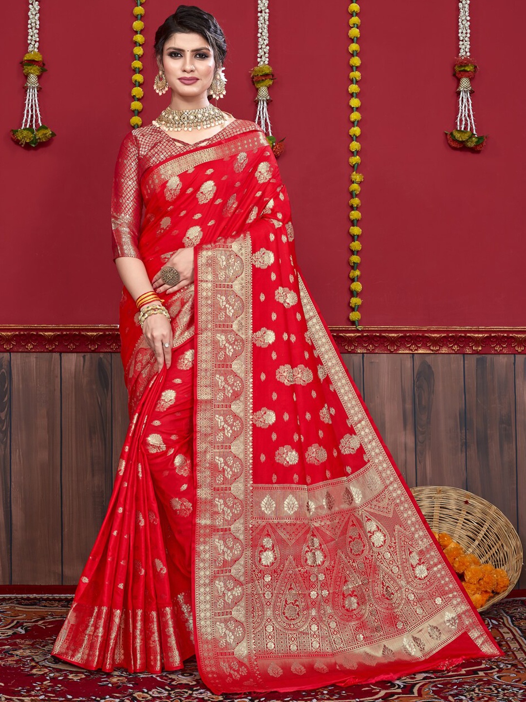

trihut Ethnic Motifs Woven Design Zari Silk Blend Banarasi Saree, Red