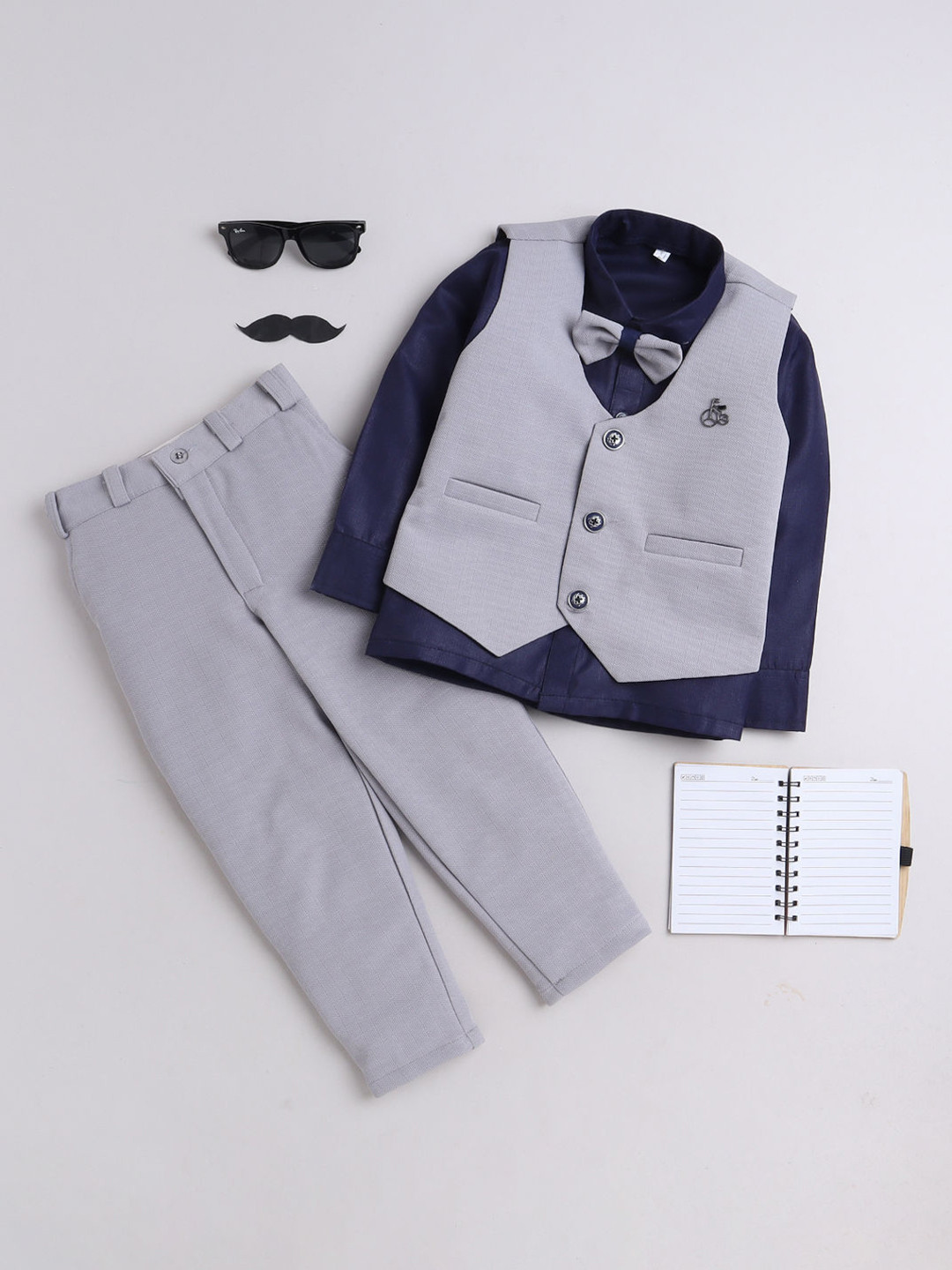 

FOURFOLDS Boys Striped Single-Breasted Three-Piece Party Suit, Grey