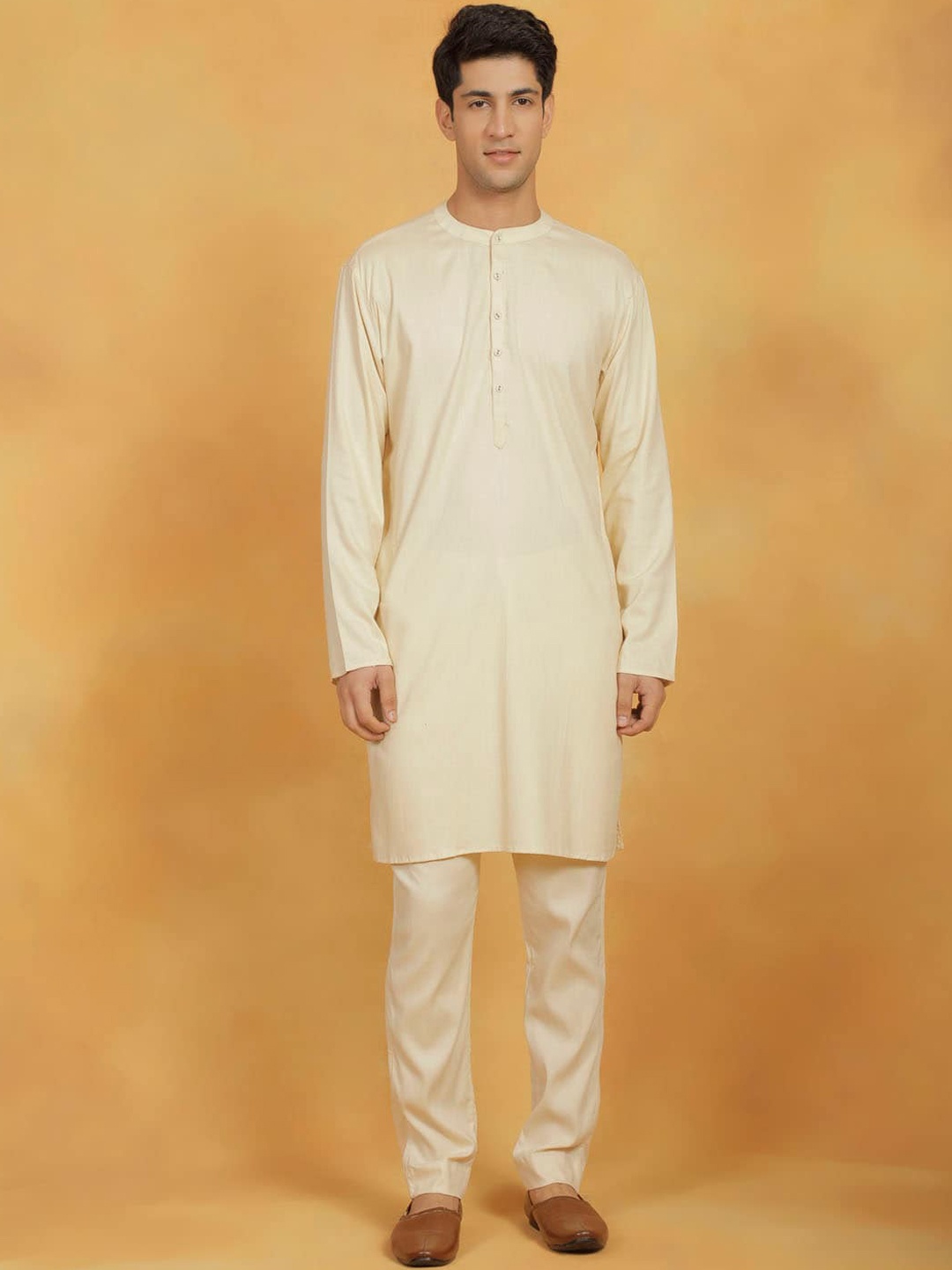 

VASTRAMAY Band Collar Linen Cotton Kurta with Pyjamas, Cream