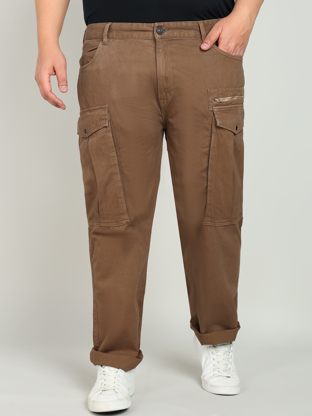 

Bene Kleed Plus Men Plus Size Solid Relaxed Fit Cotton Cargos Trousers, Brown