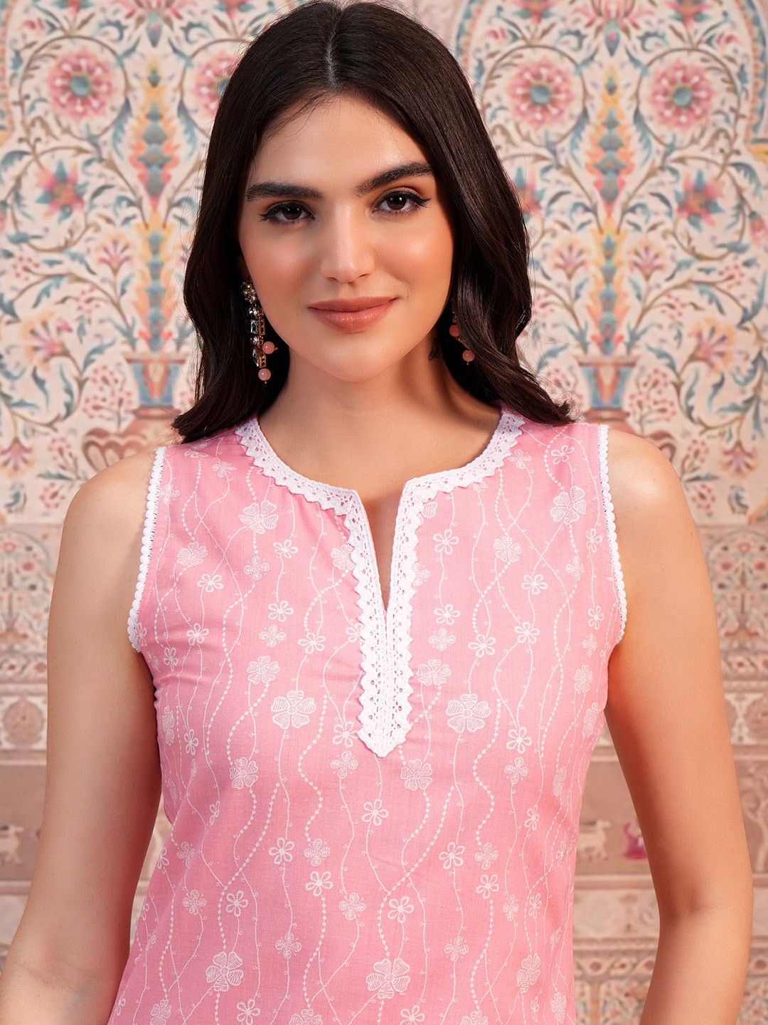 

KETCH Ethnic Motifs Striped Cotton V- Neck Strigth Kurta, Pink