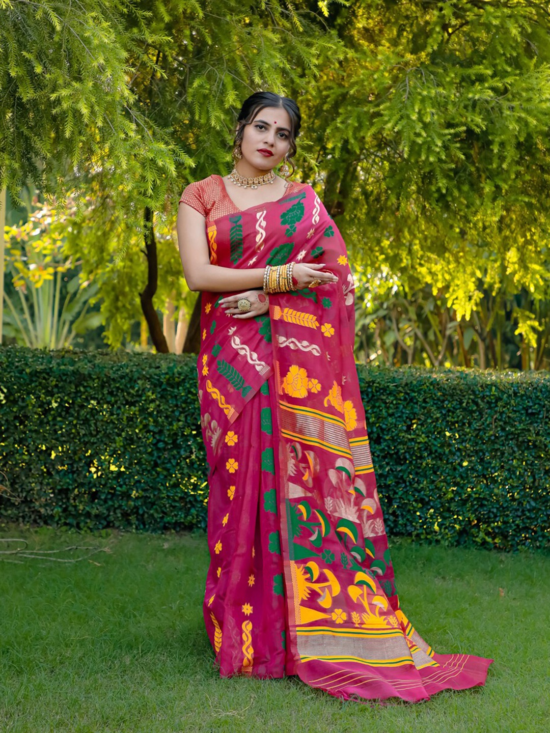

trihut Ethnic Motifs Woven Design Jamdani Saree, Pink
