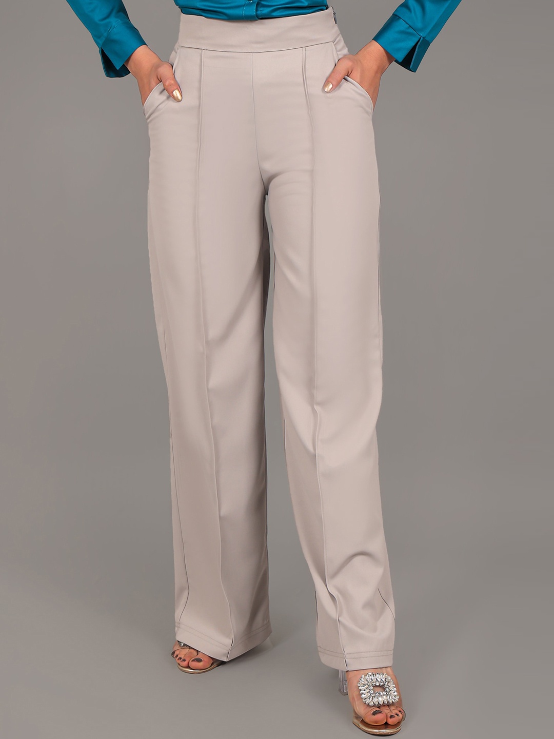 

BLUEBIRD Women High-Rise Pleated Trousers, Khaki