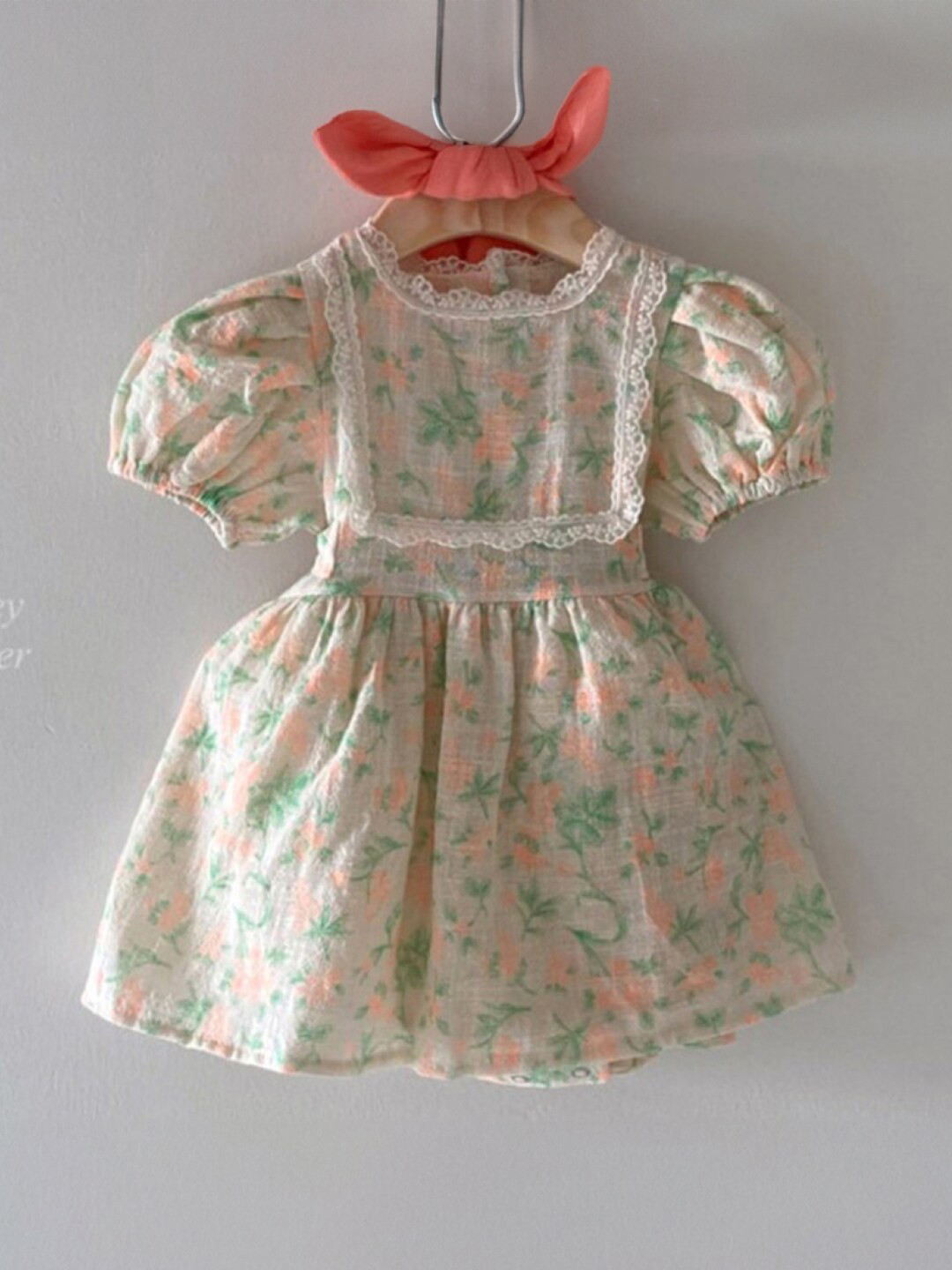 

StyleCast Girls White Floral Print Puff Sleeve Fit & Flare Cotton Dress