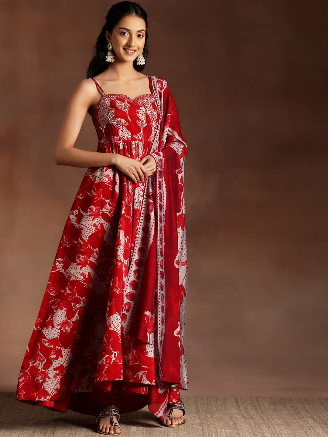 

Libas Floral Printed Pleated Sequinned Kurta With Trousers & Dupatta, Red