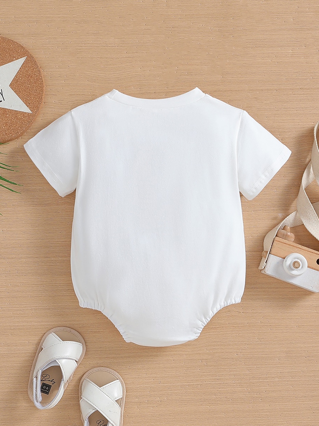 

StyleCast x Revolte Infants Printed Cotton Bodysuit, White