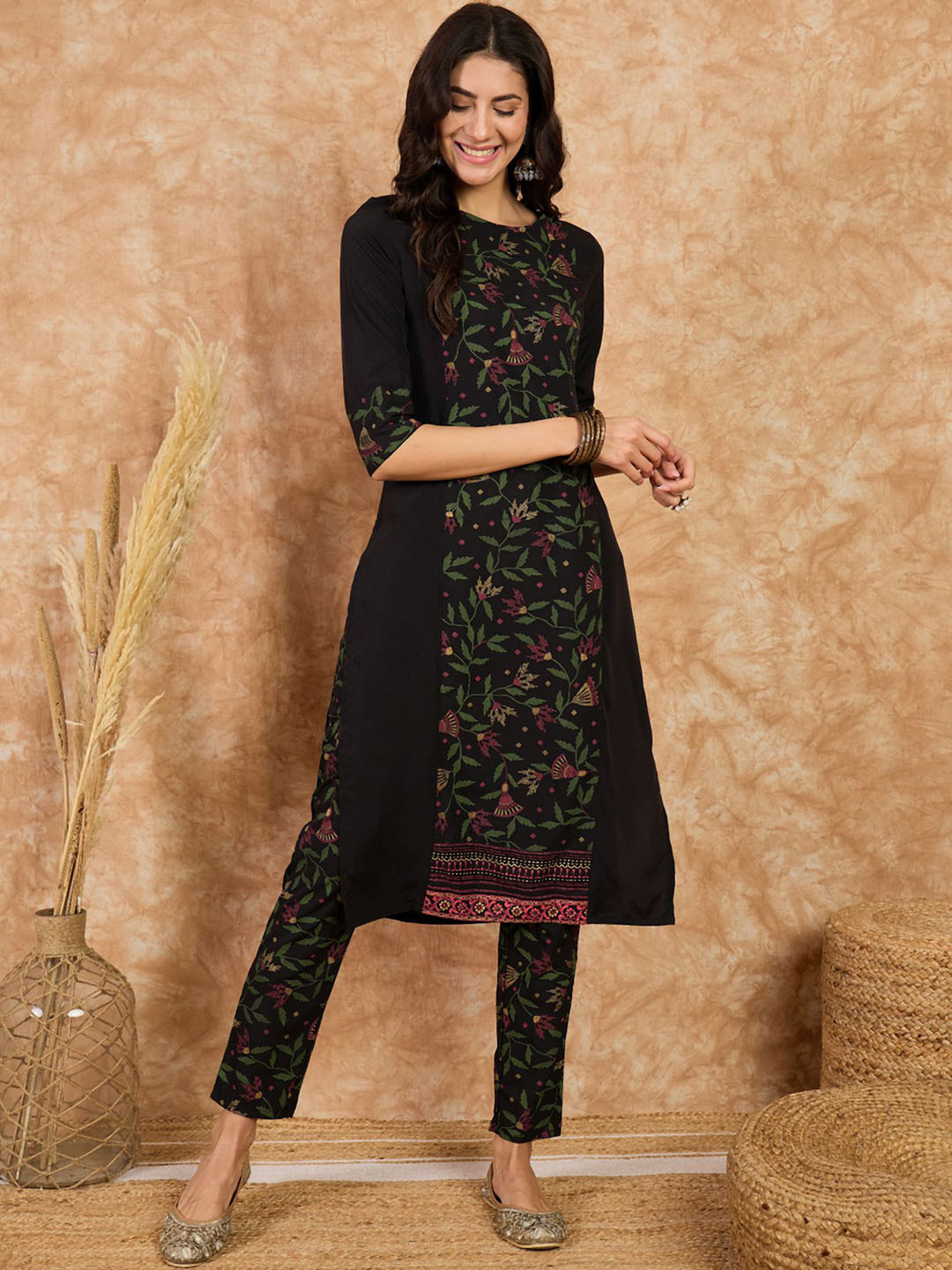 

KALINI Floral Printed Kurta With Trouser, Black