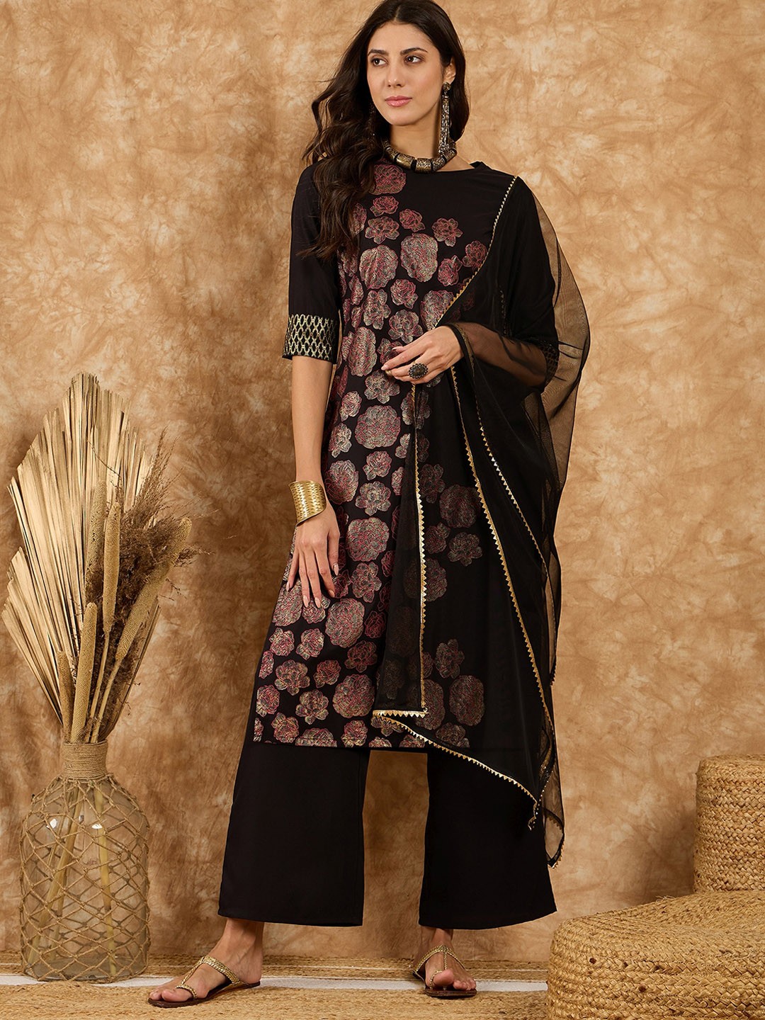 

KALINI Round Neck Floral Printed Regular Kurta with Palazzos & With Dupatta, Black