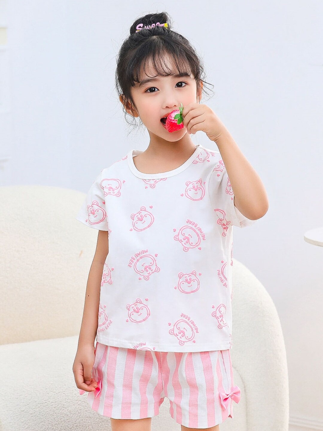 

StyleCast Infant Girls Printed Pure Cotton T-shirt with Shorts, Pink