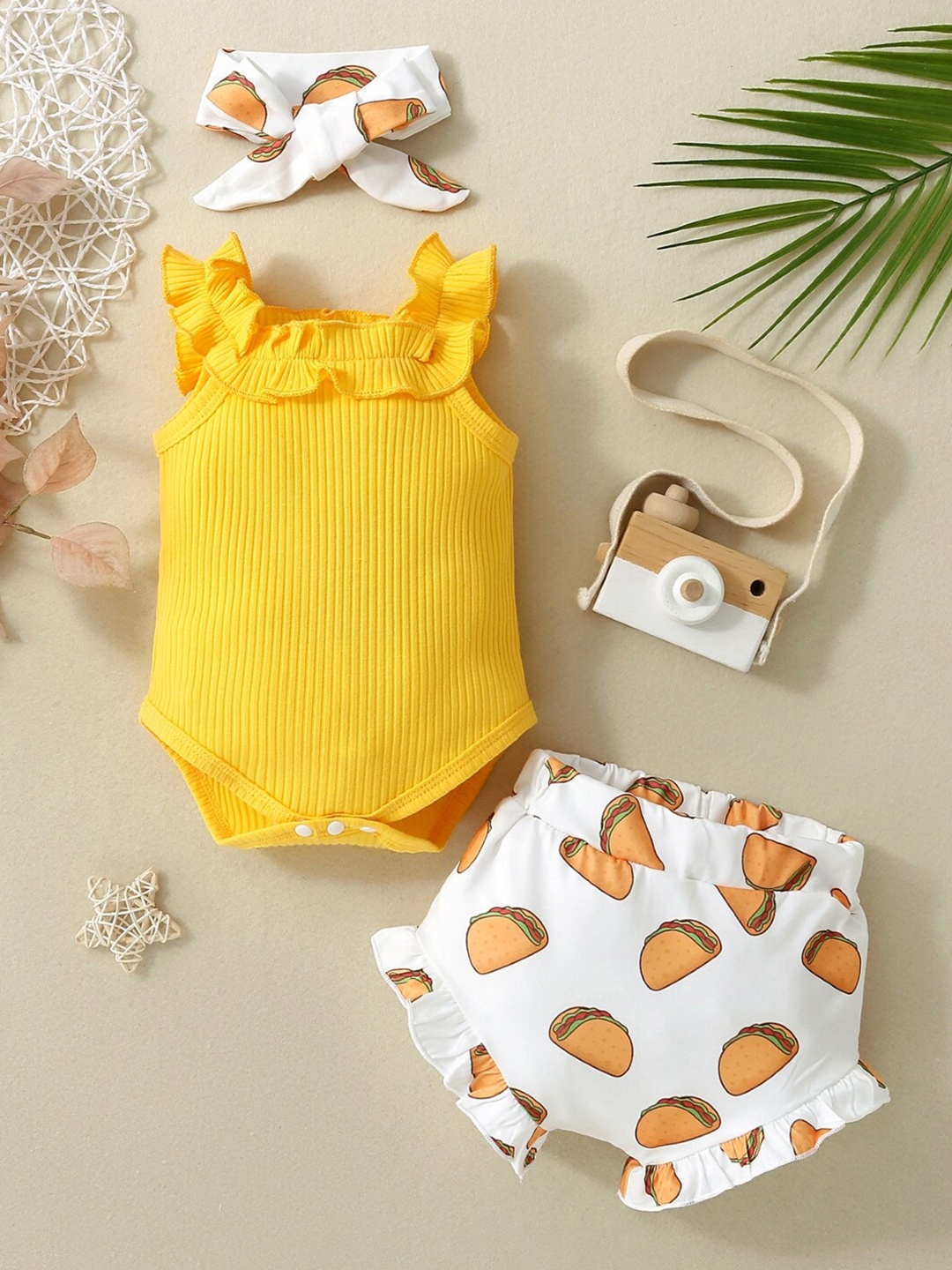 

StyleCast Infants Striped Top with Shorts, Yellow
