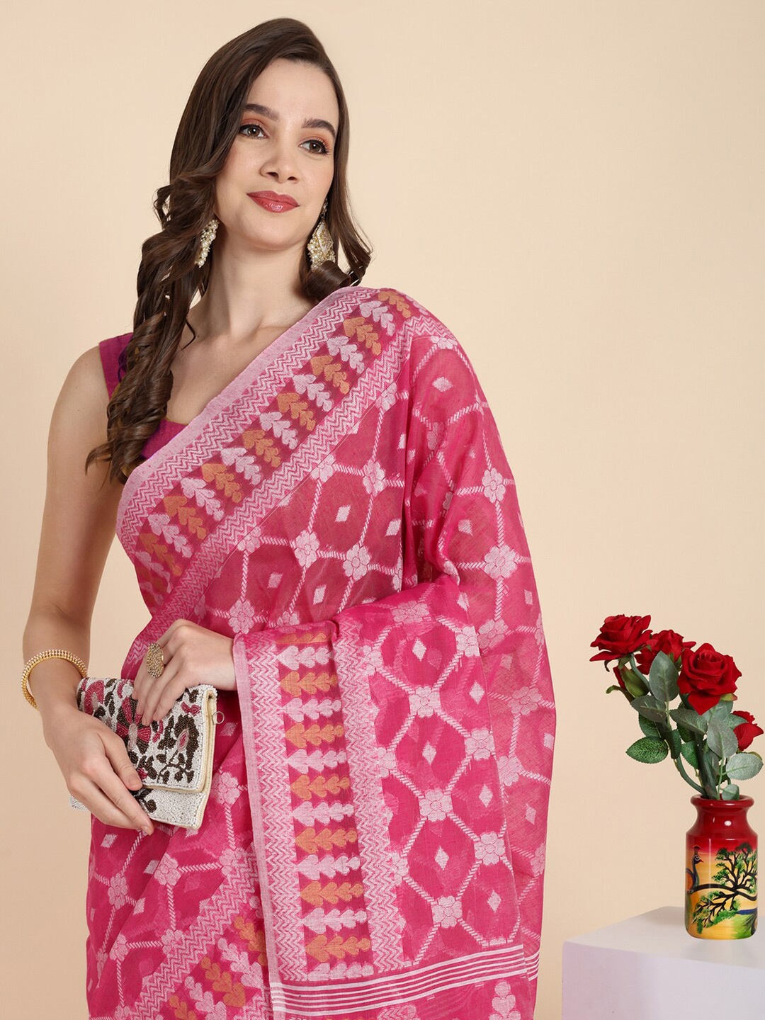 

Bong ButiQ Ethnic Motifs Woven Design Jamdani Saree, Pink