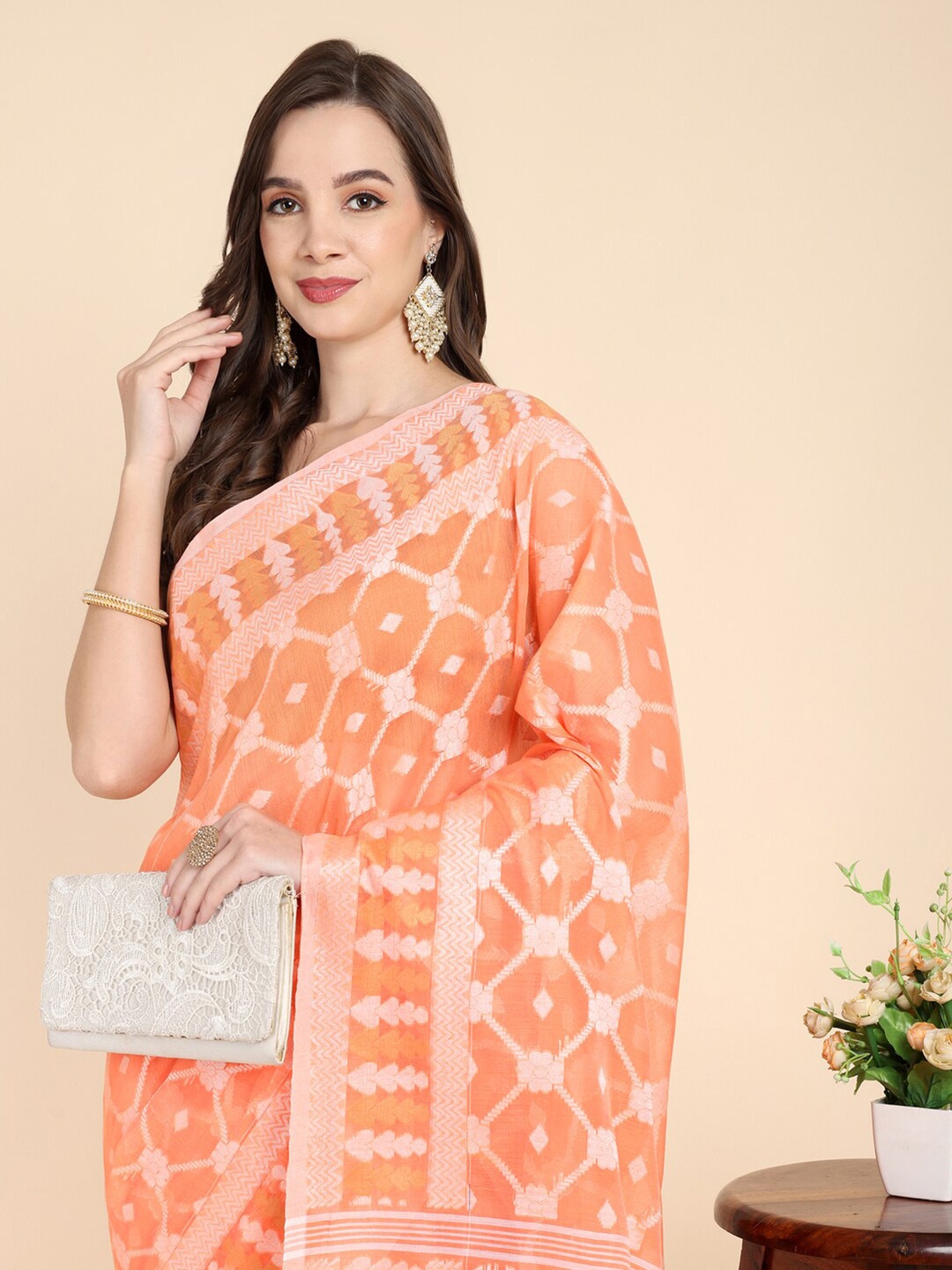 

Bong ButiQ Ethnic Motifs Woven Design Jamdani Saree, Orange