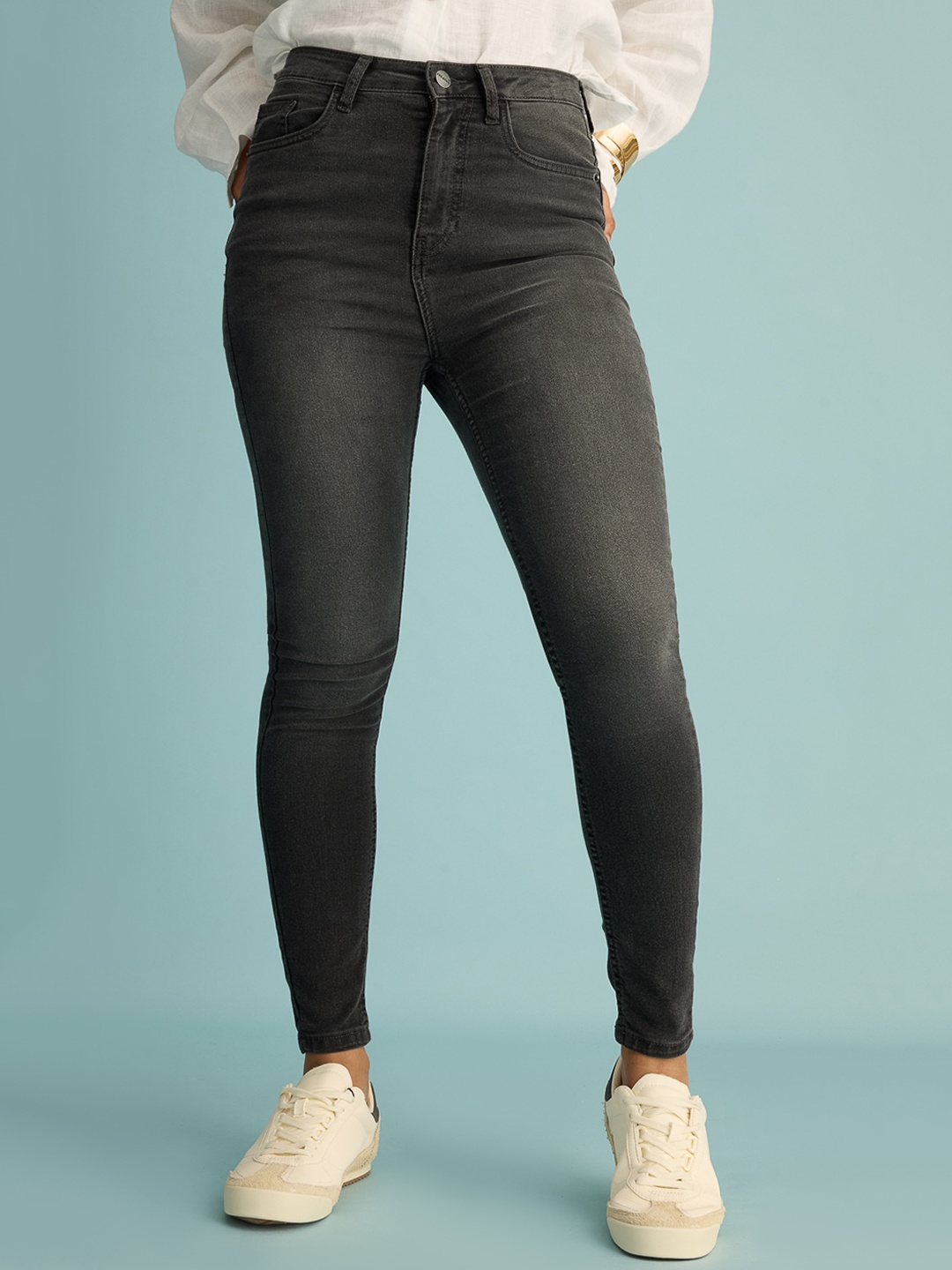 

FREAKINS Charcoal Coloured Women Skinny Fit Clean Look Pure Cotton Light Fade Jeans