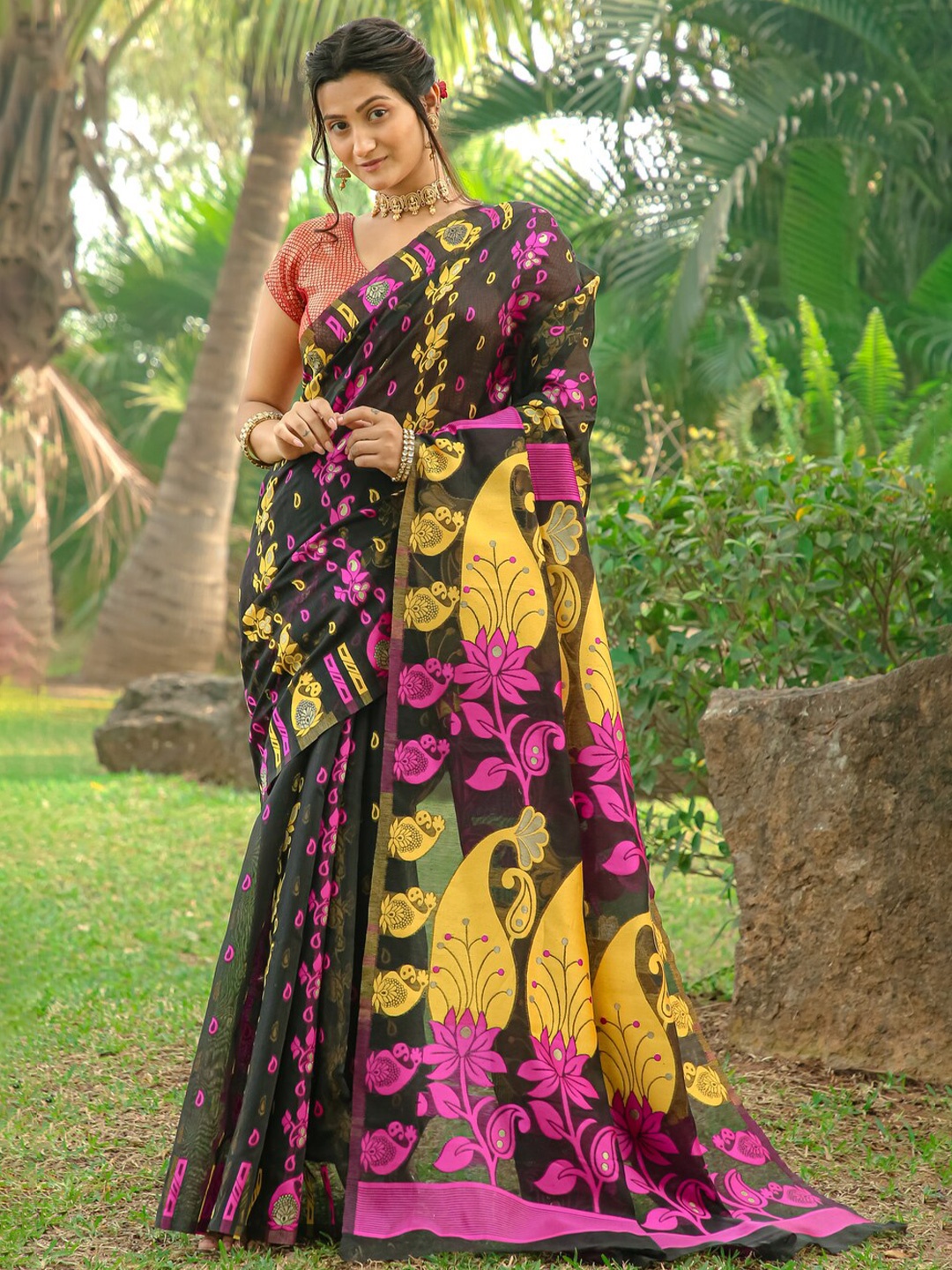 

trihut Ethnic Motifs Woven Design Jamdani Saree, Black