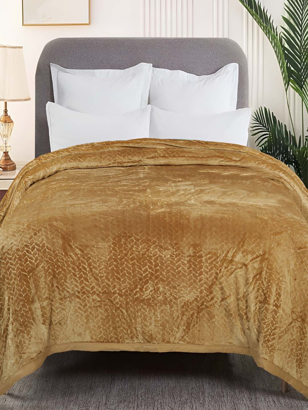 

GAPU & BALY Gold-Toned AC Room 300 GSM Double Bed Blanket