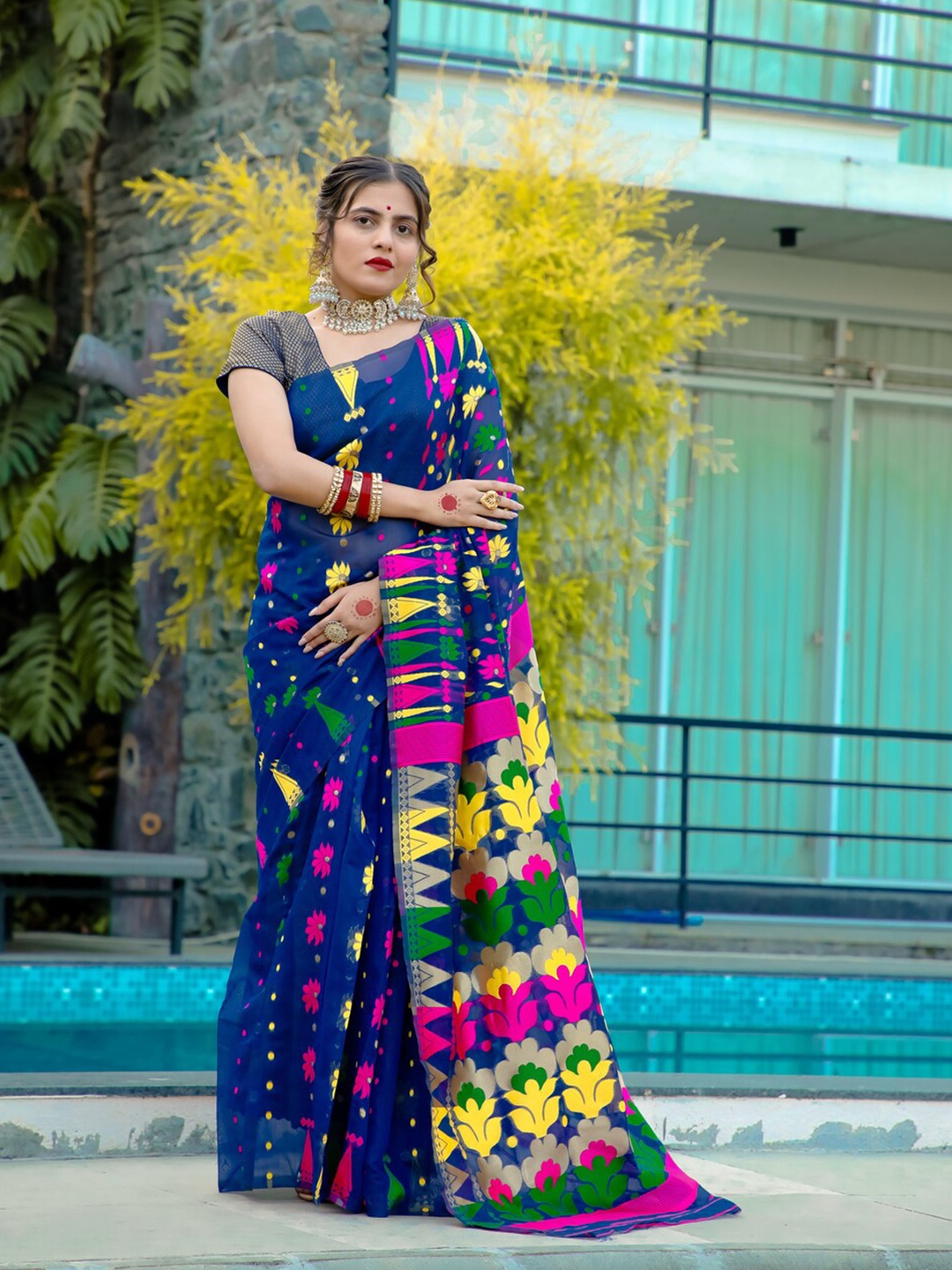 

trihut Floral Woven Design Jamdani Saree, Blue