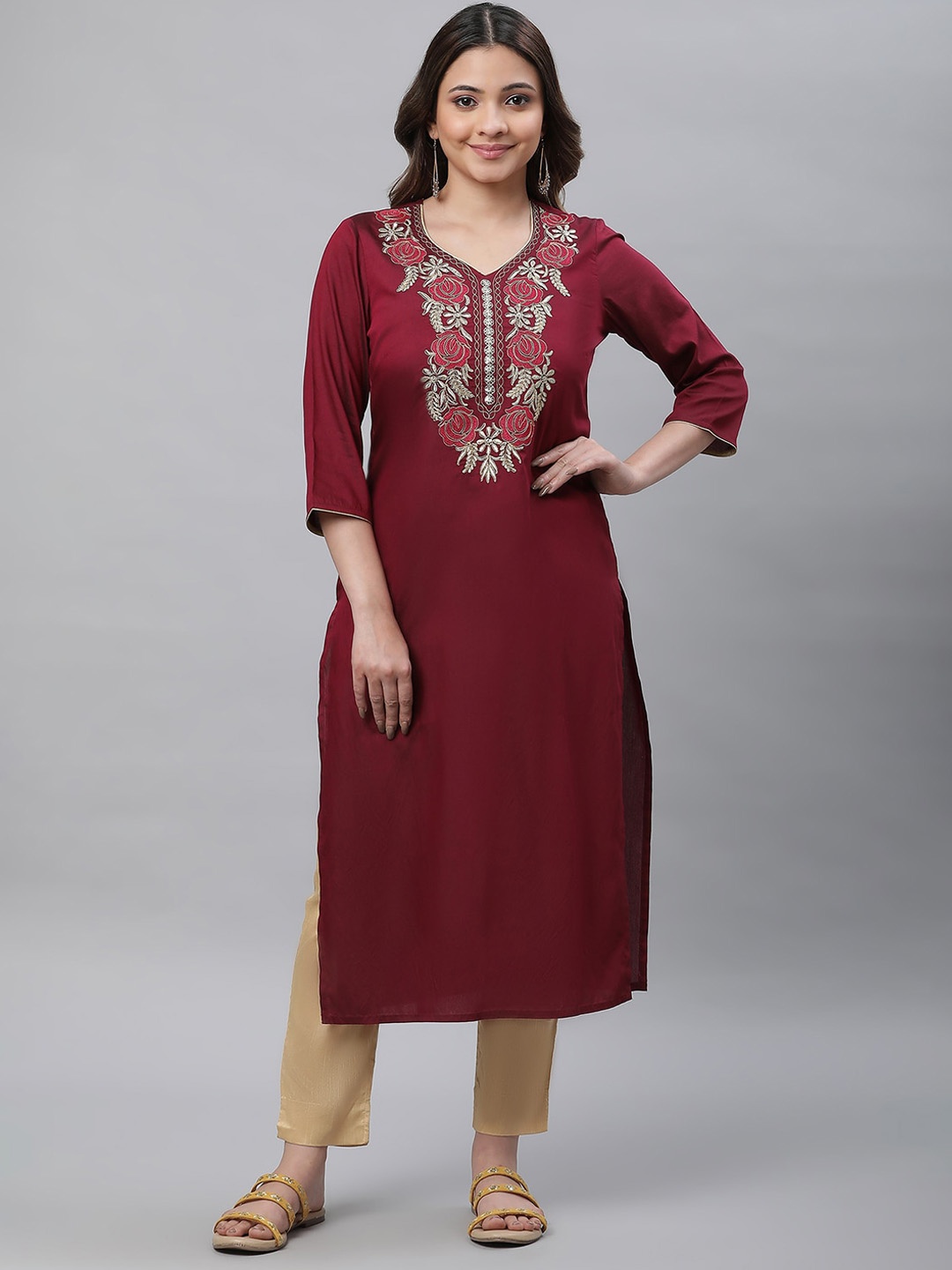 

AURELIA Floral Embroidered Straight Regular Fit Kurta, Red