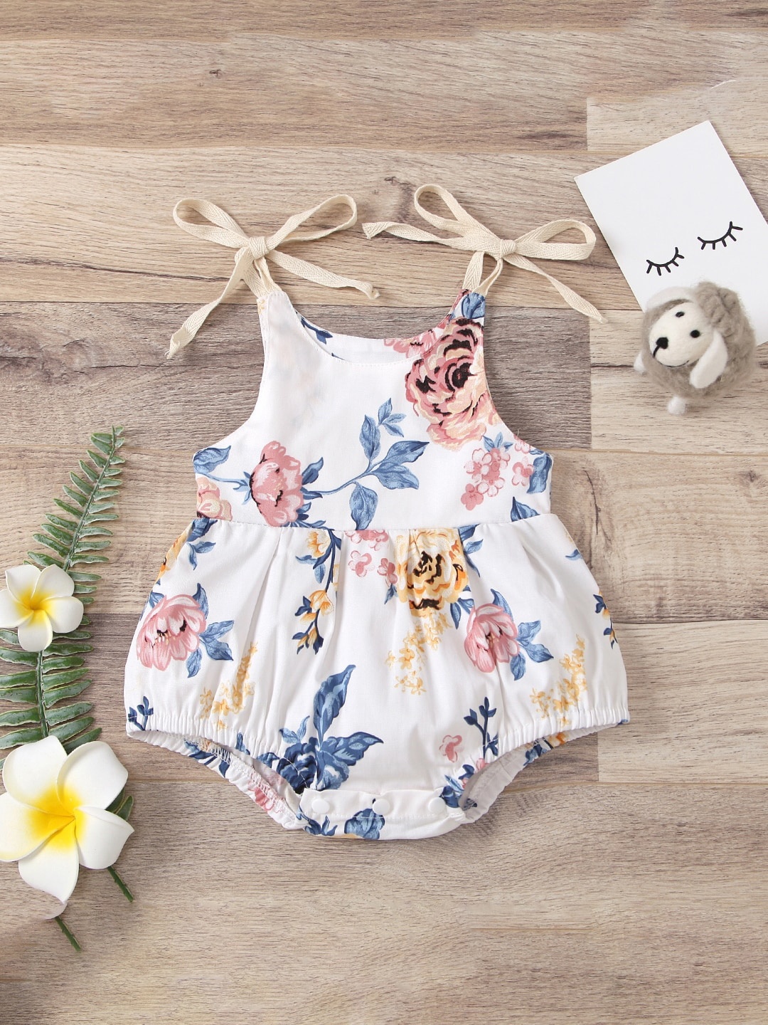 

StyleCast Infant Girls White Floral Printed Shoulder Straps Bodysuit