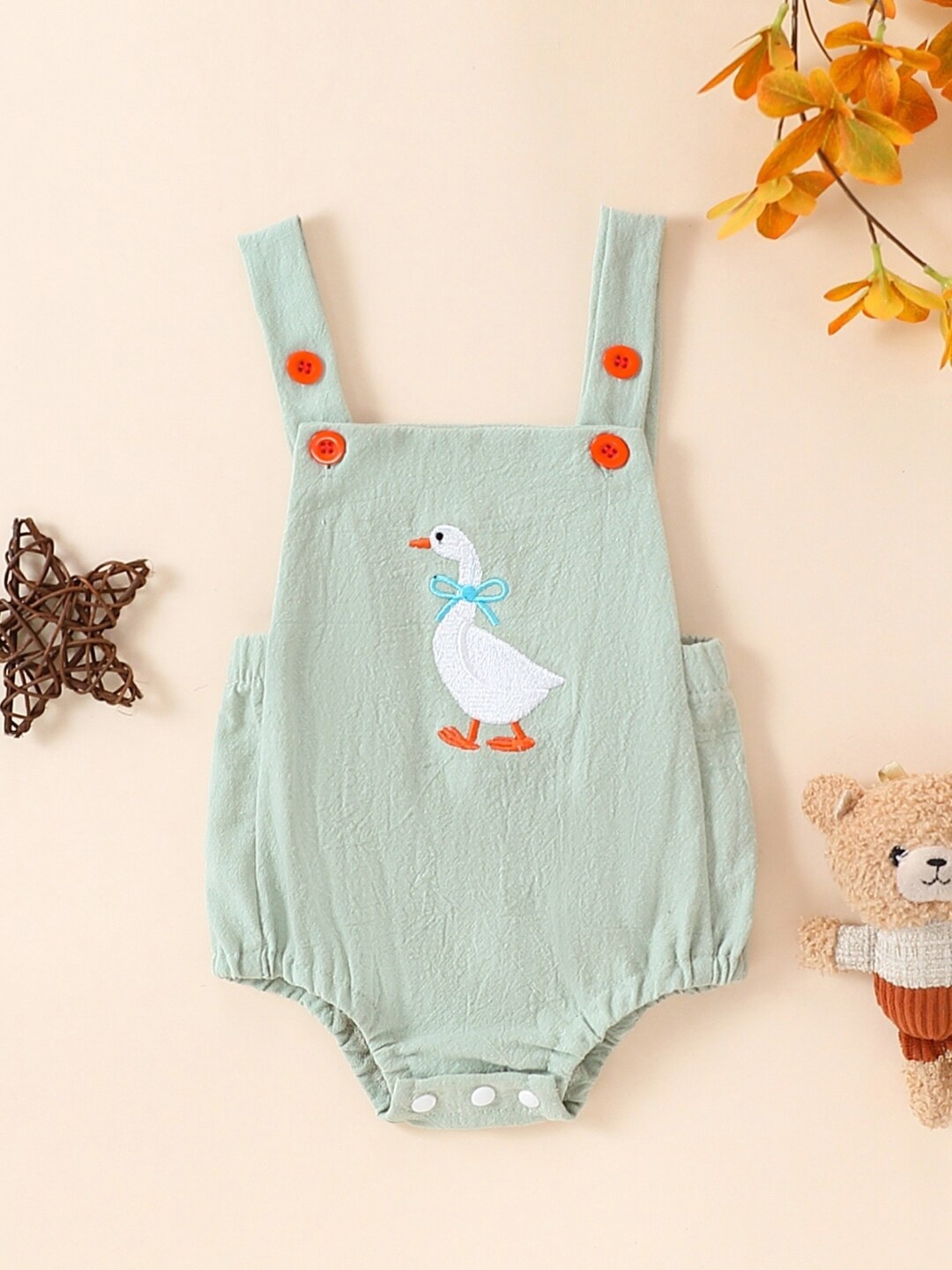 

StyleCast Infant Girls Green Duck Printed Shoulder Straps Bodysuit