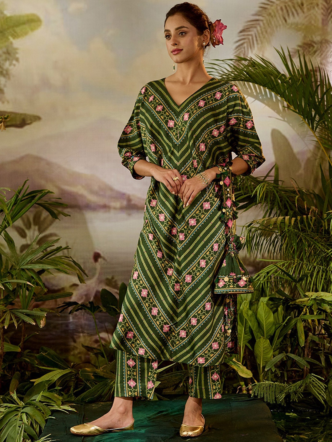 

Baise Gaba Floral Printed Regular Kurta with Palazzo, Green