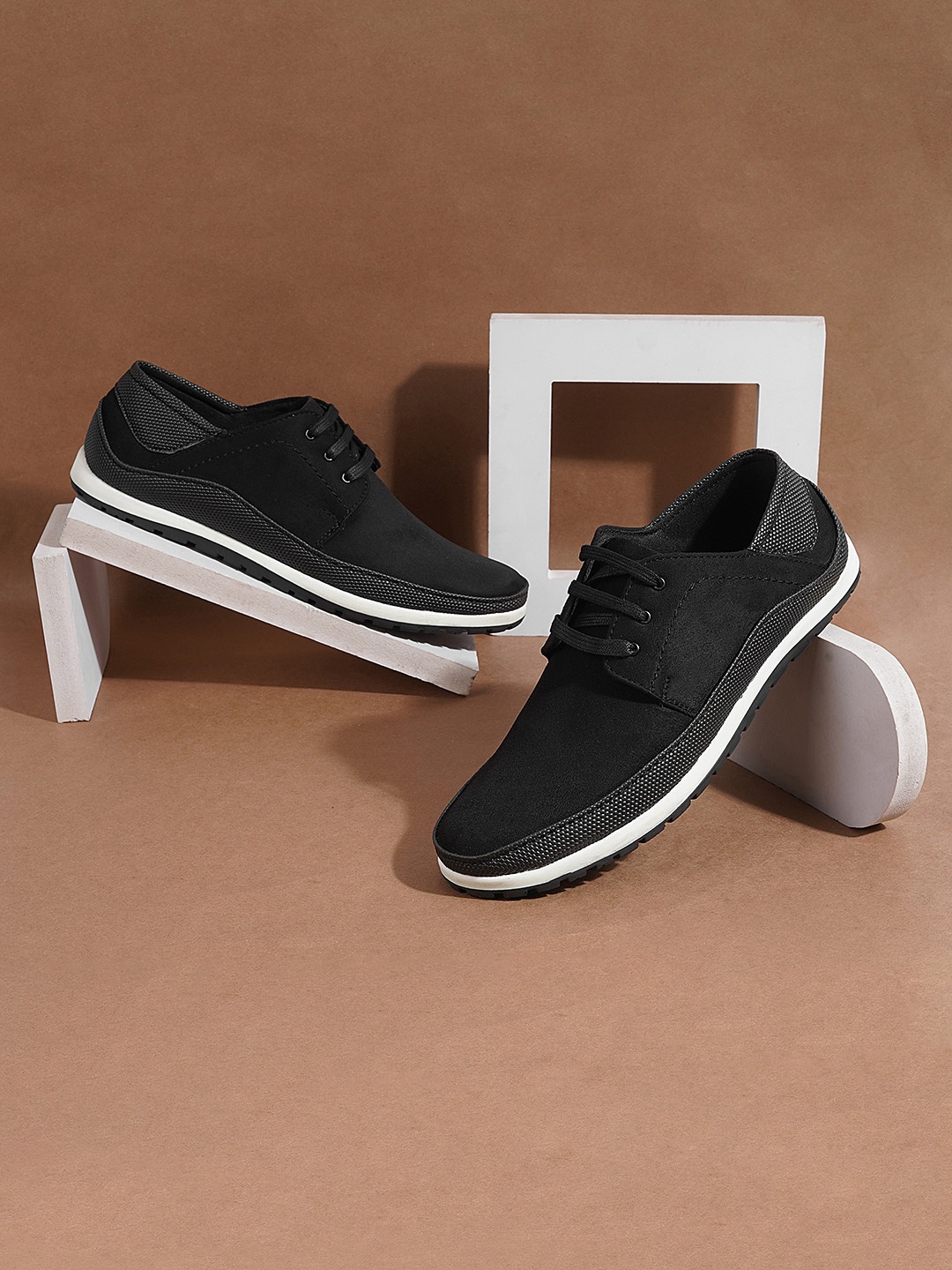 

WALKWAY by Metro Men Round Toe Sneakers, Black