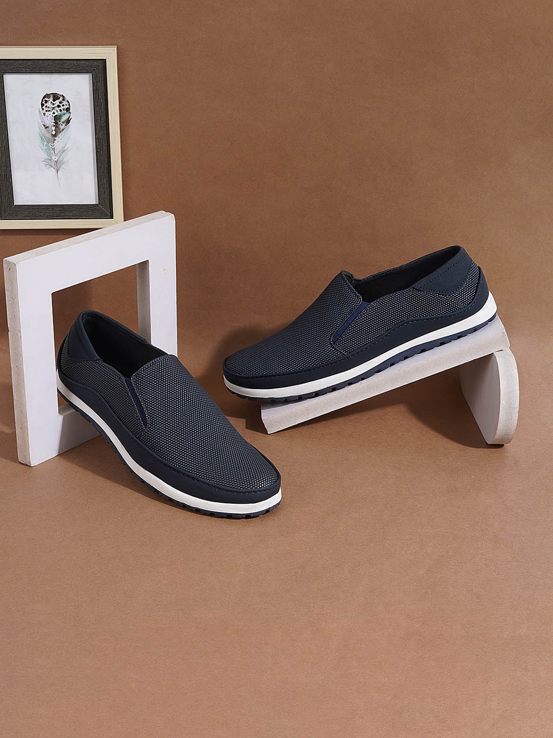 

WALKWAY by Metro Men Round Toe Slip-On Sneakers, Blue