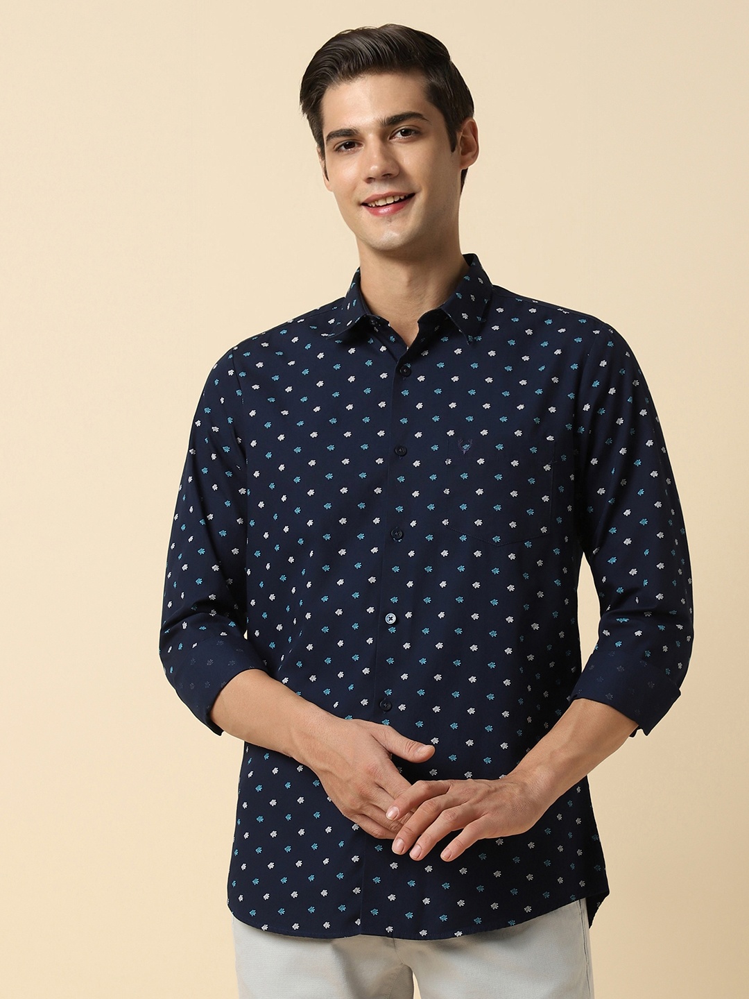 

Allen Solly Slim Fit Geometric Printed Cotton Casual Shirt, Navy blue