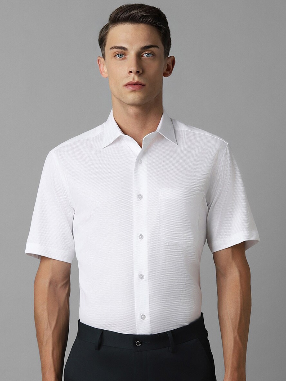 

Louis Philippe Classic Fit Opaque Half Sleeves Cotton Formal Shirt, White