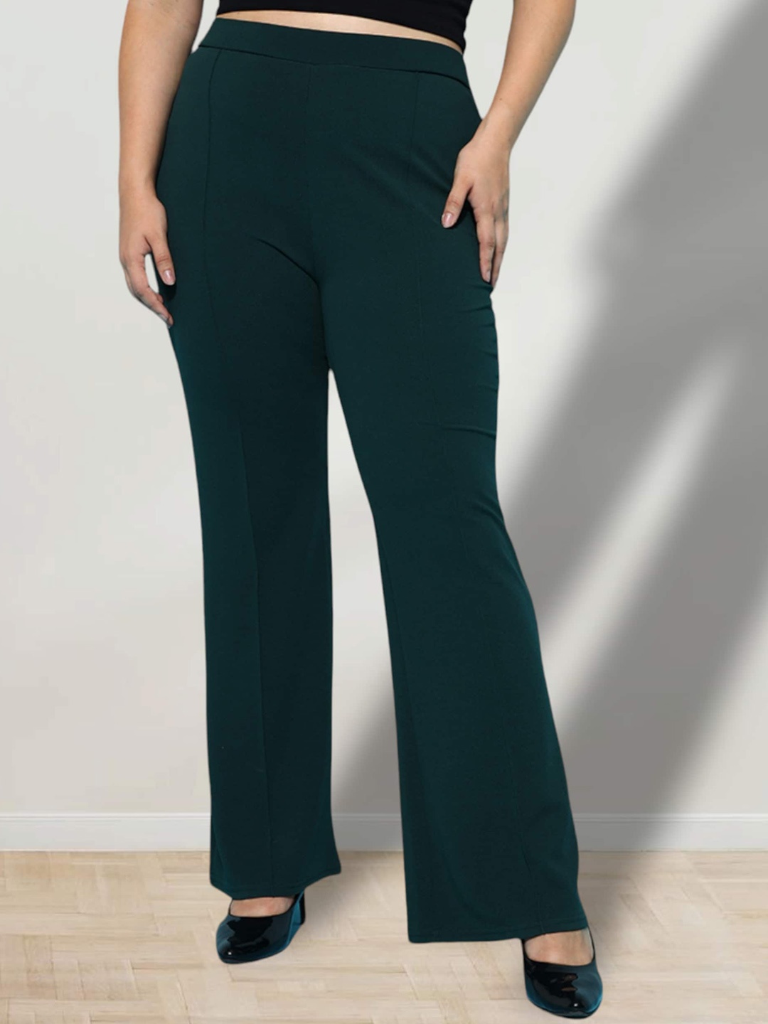 

FITHUB Women Flared High-Rise Trousers, Green
